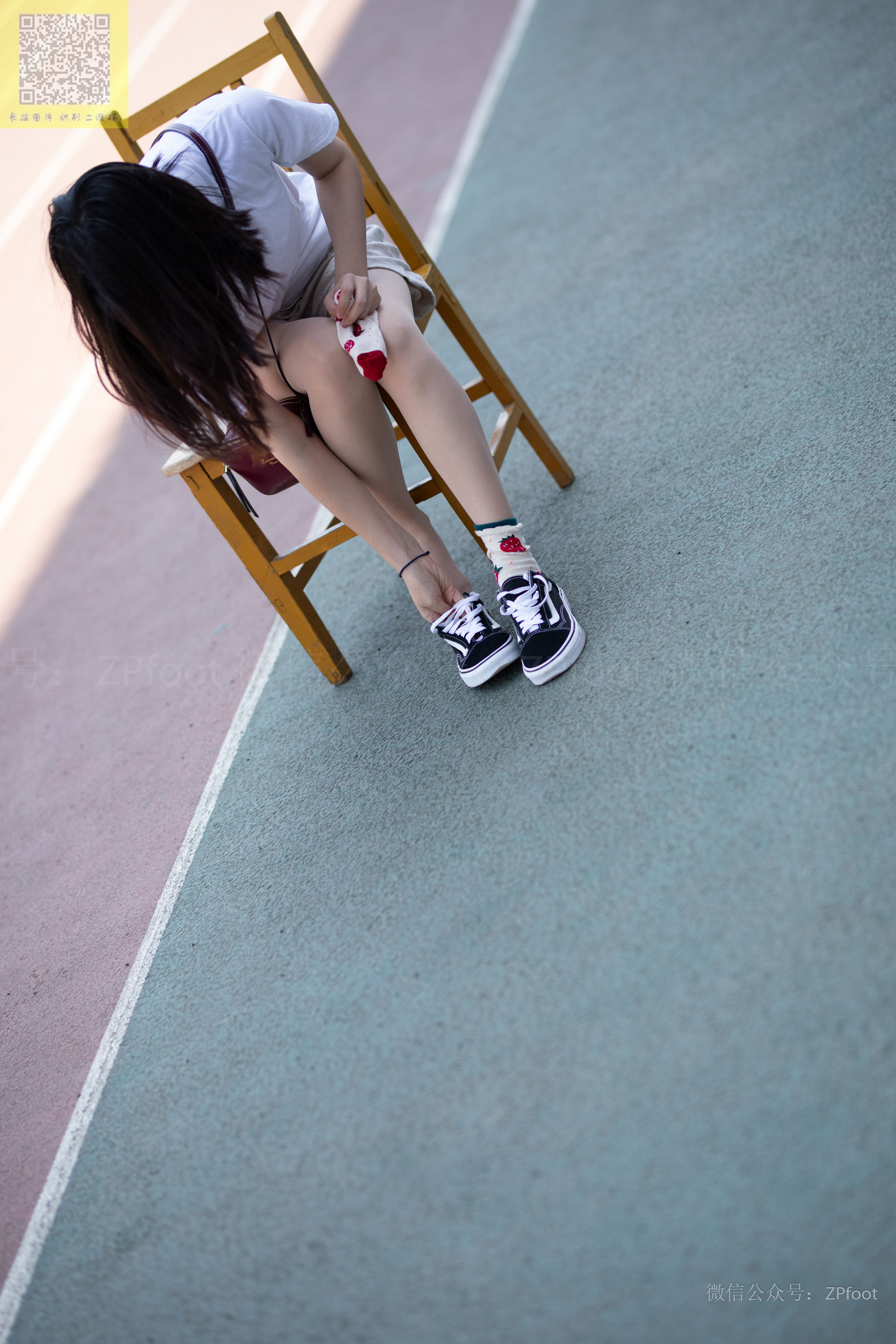 [山茶摄影LSS] NO.141  学妹操场肉丝