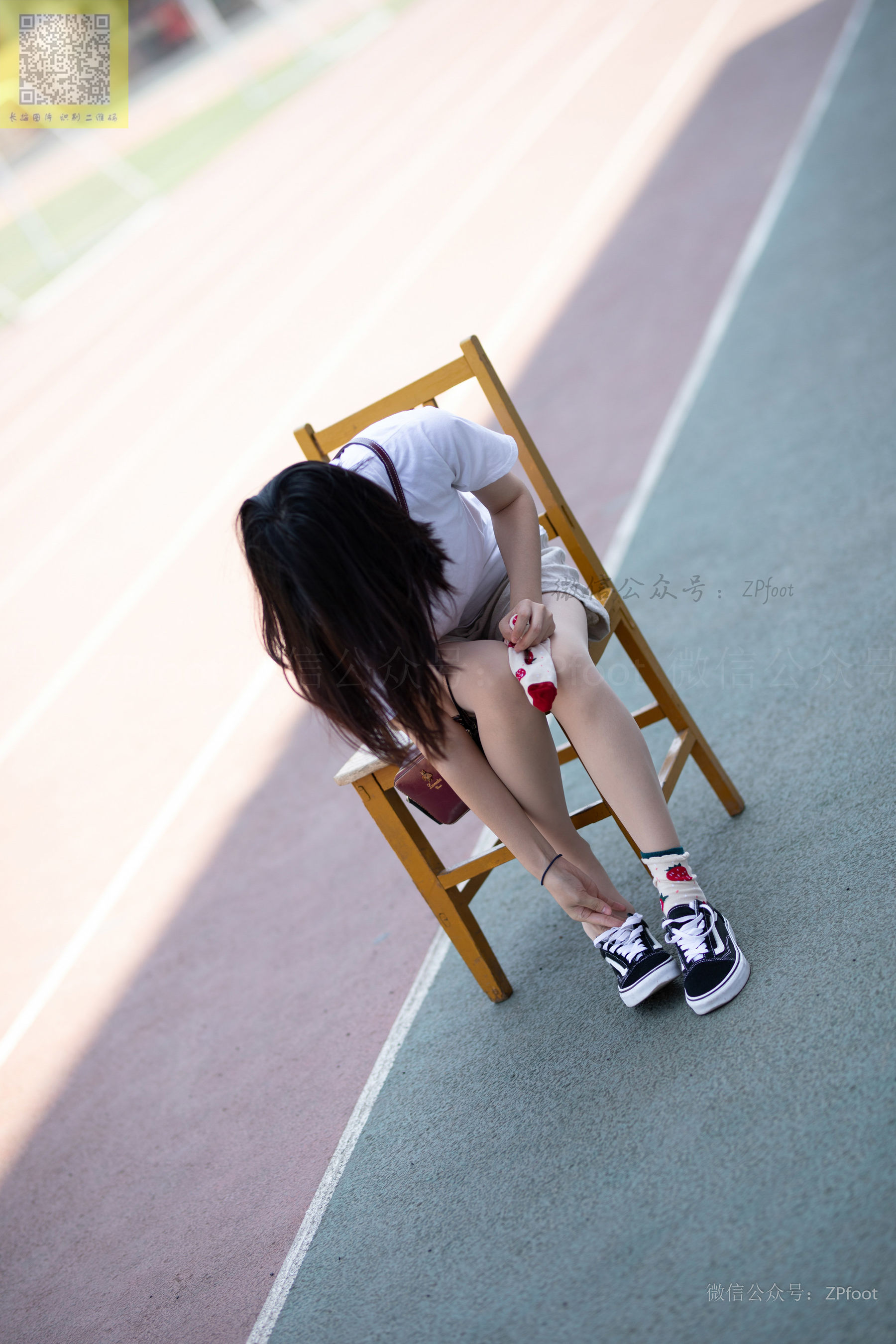 [山茶摄影LSS] NO.141  学妹操场肉丝