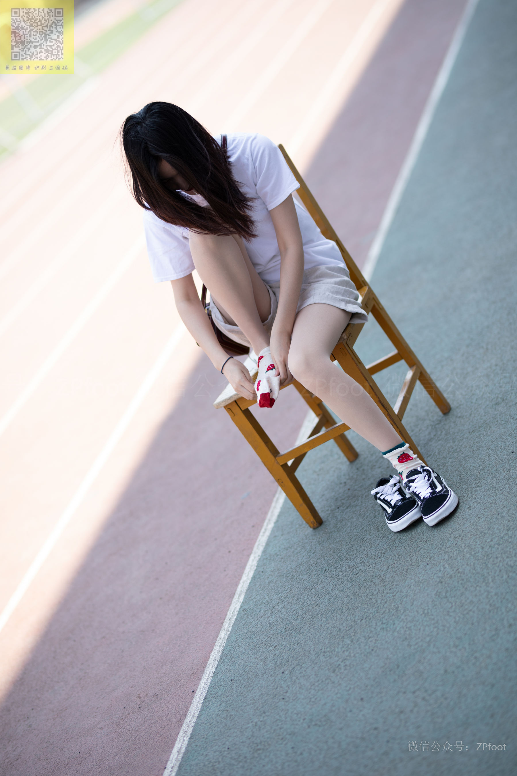 [山茶摄影LSS] NO.141  学妹操场肉丝