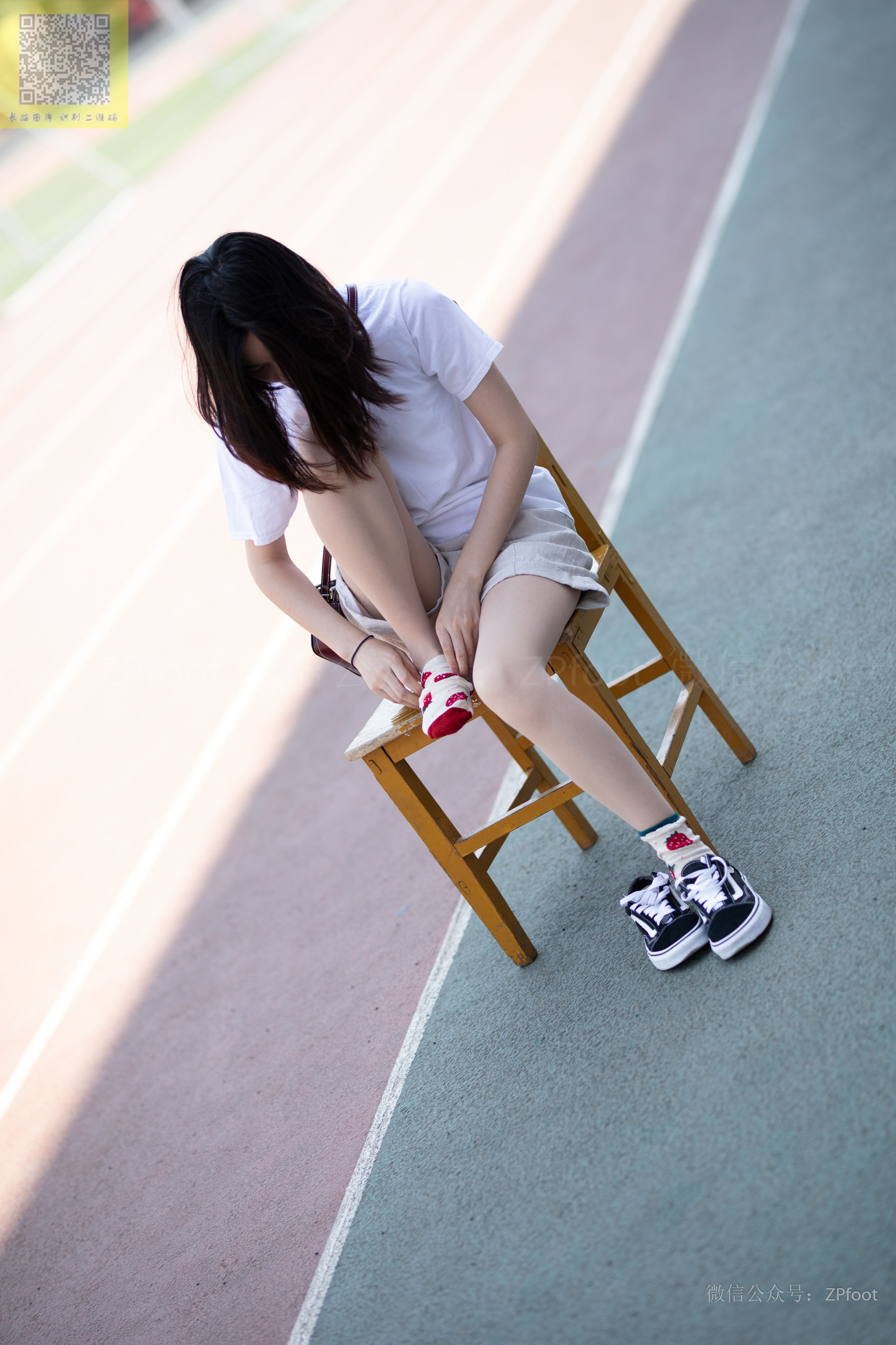[山茶摄影LSS] NO.141  学妹操场肉丝