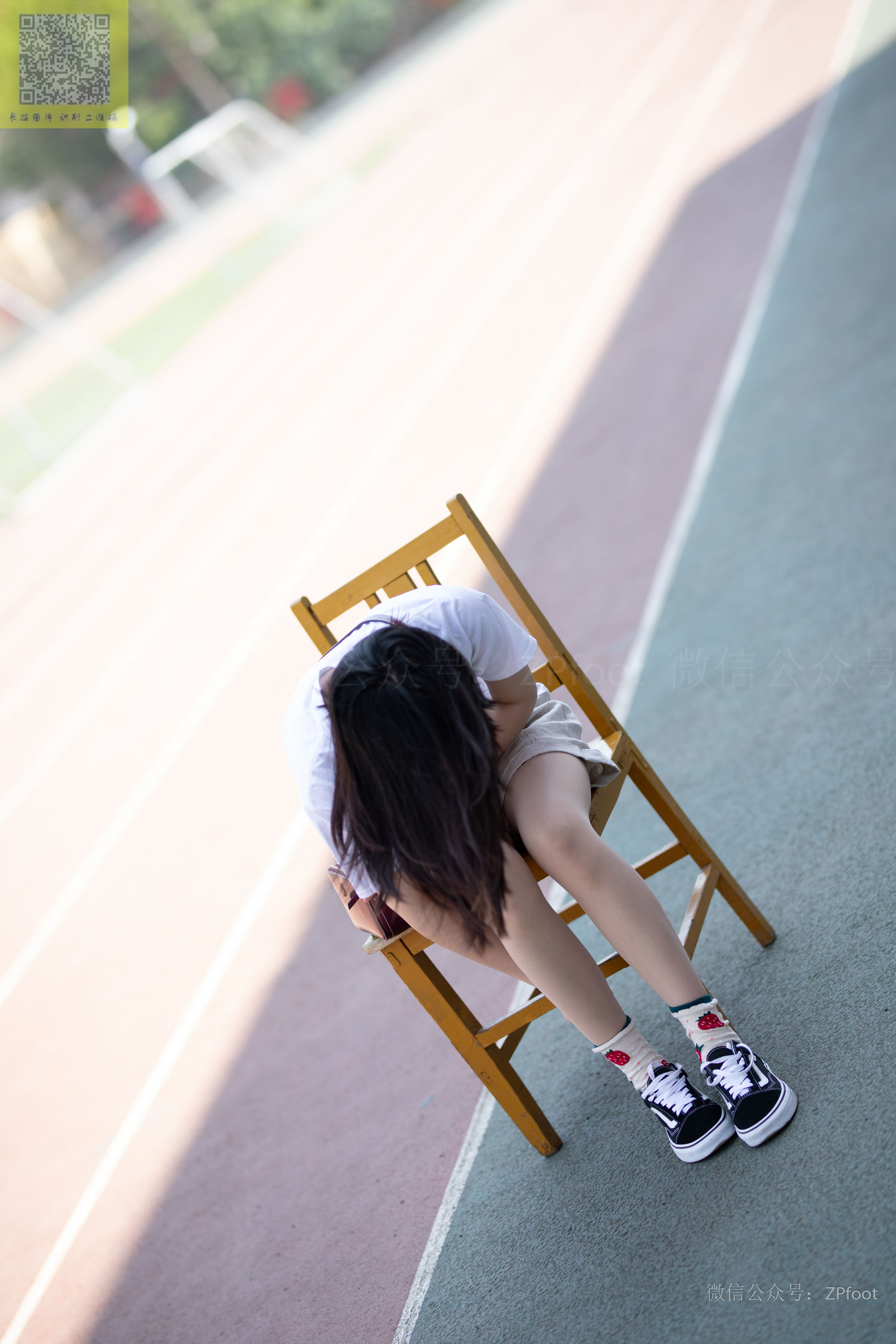 [山茶摄影LSS] NO.141  学妹操场肉丝