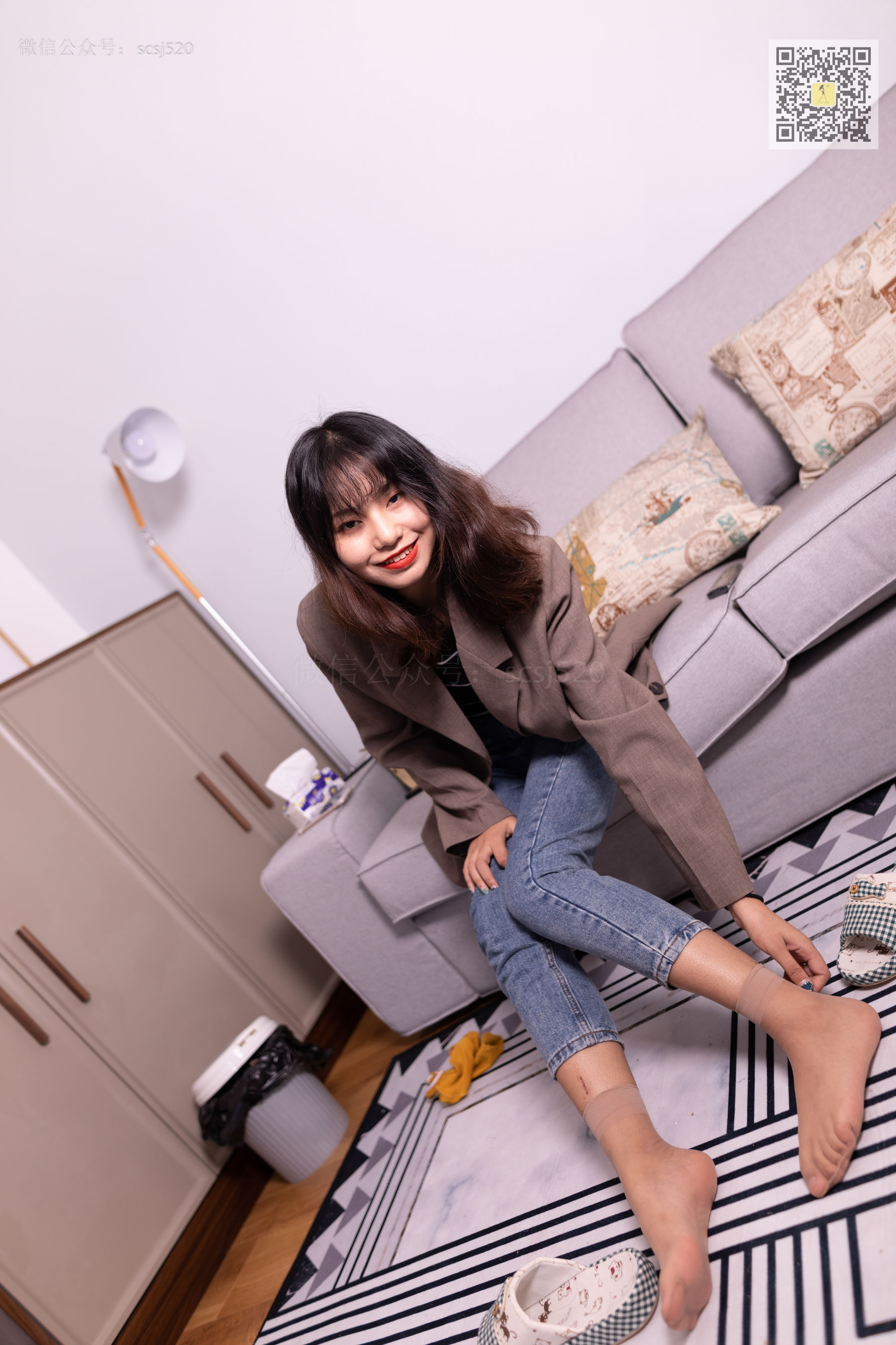 [山茶摄影LSS] NO.278 婷婷 丝袜棉袜哪个是你最爱