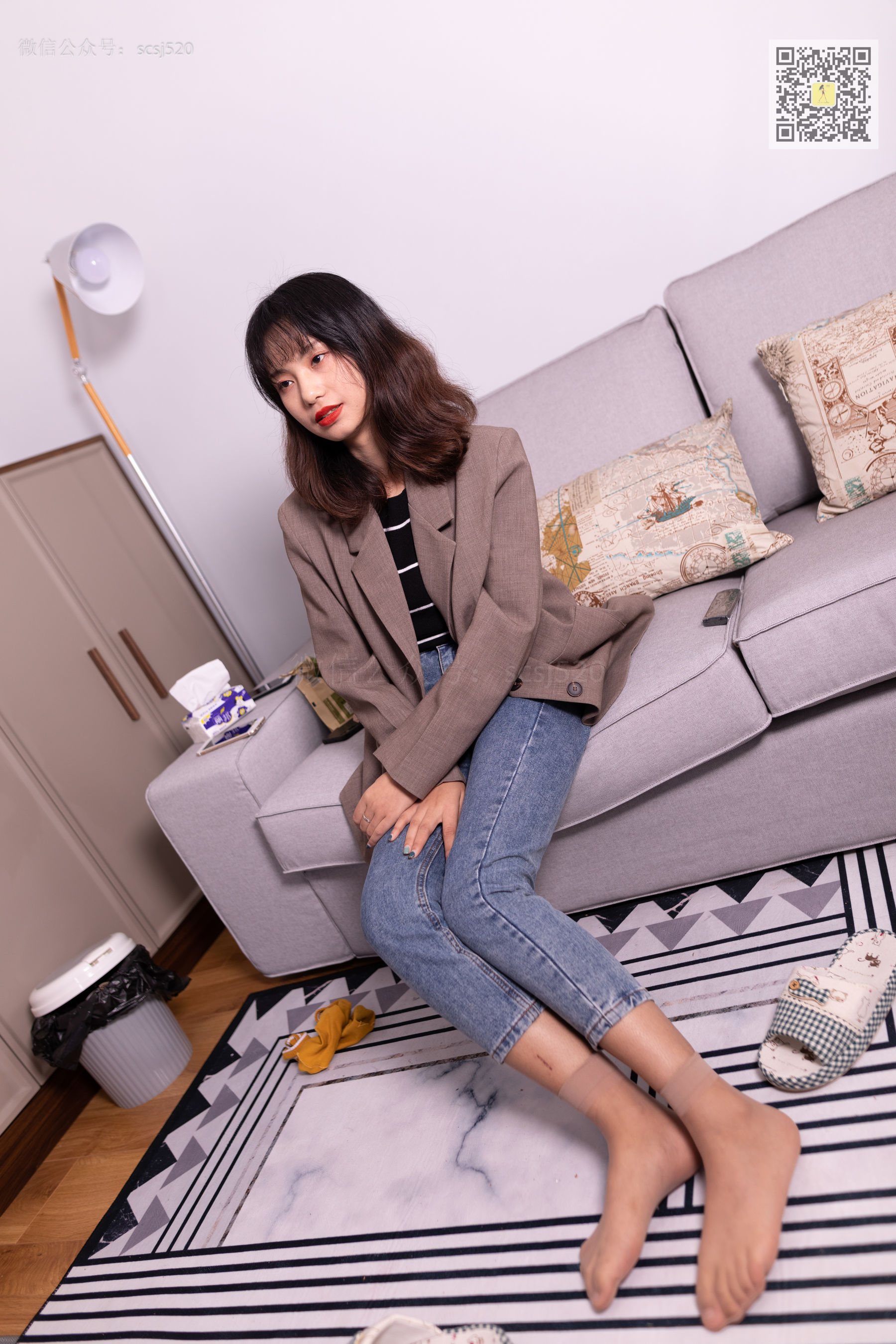 [山茶摄影LSS] NO.278 婷婷 丝袜棉袜哪个是你最爱