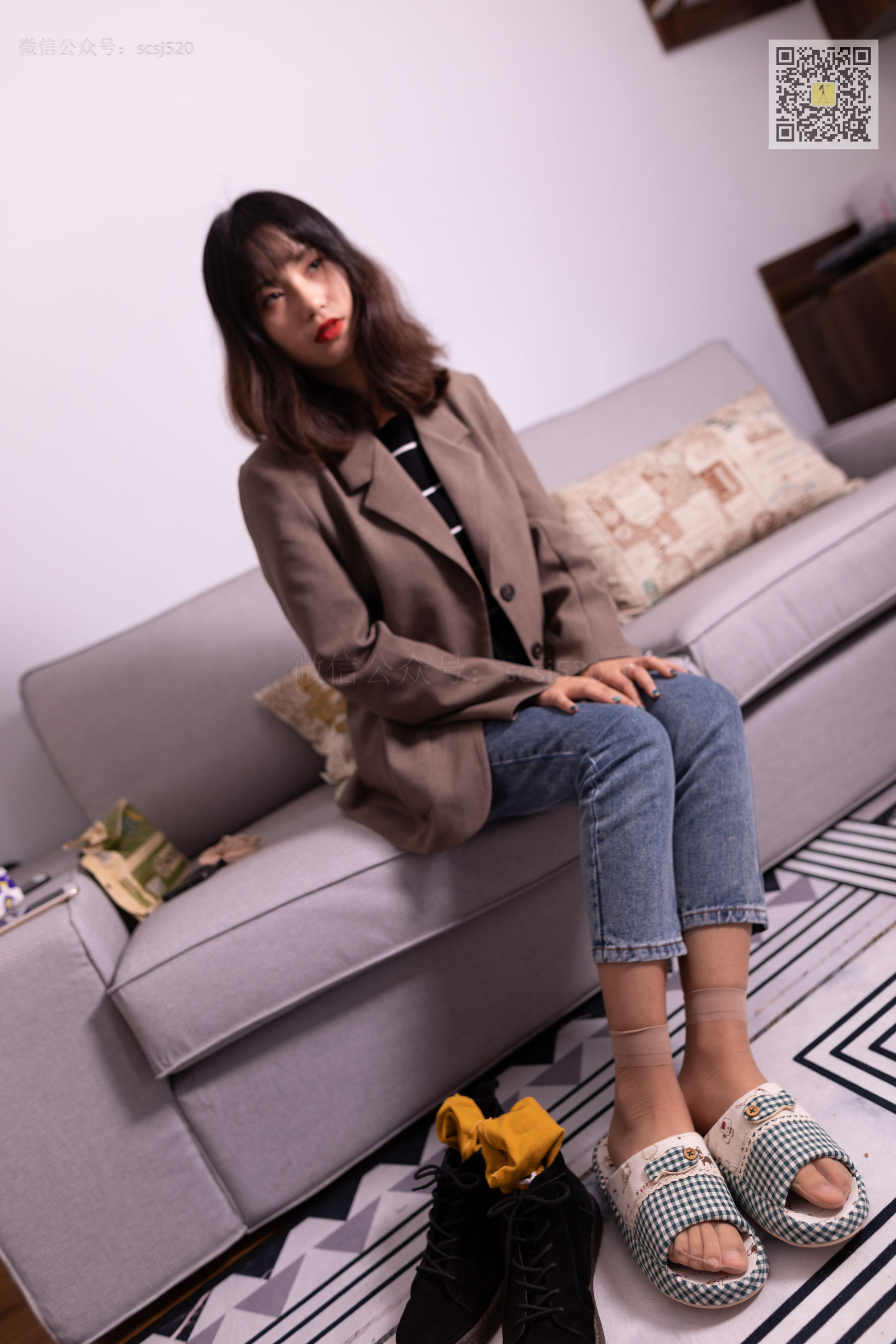 [山茶摄影LSS] NO.278 婷婷 丝袜棉袜哪个是你最爱