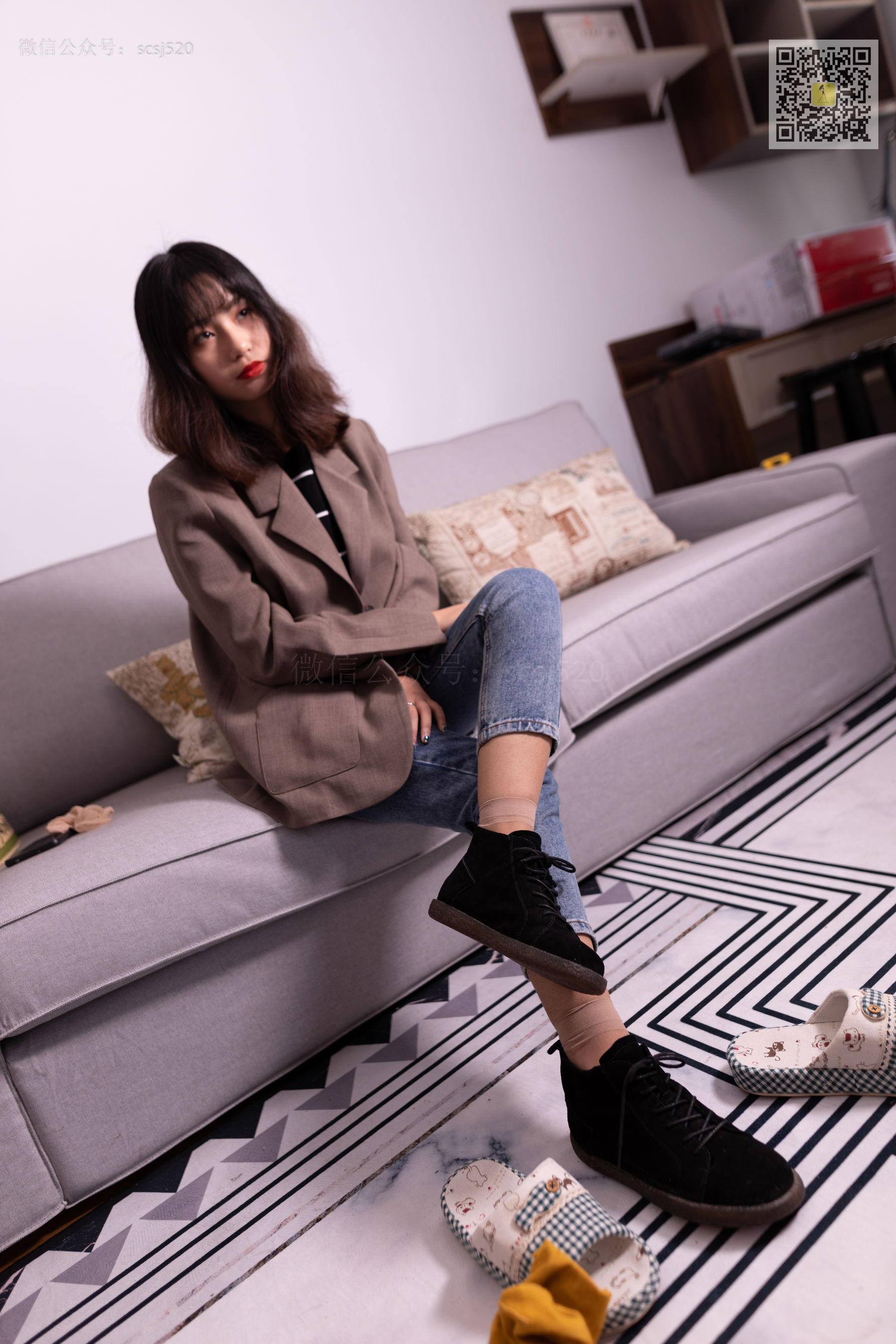 [山茶摄影LSS] NO.278 婷婷 丝袜棉袜哪个是你最爱