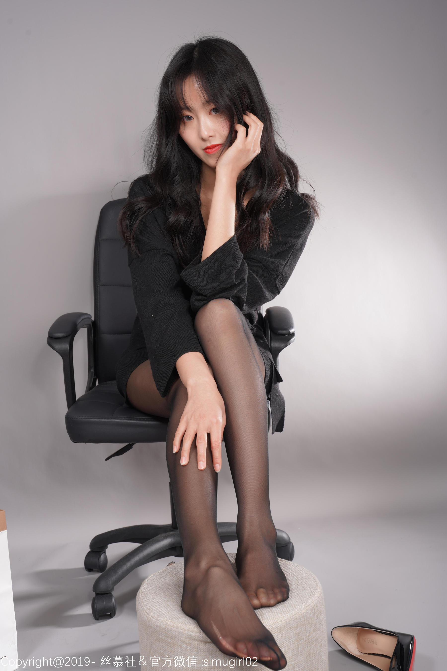 [丝慕] SM005 含樱 《含樱长身の丝袜美腿》
