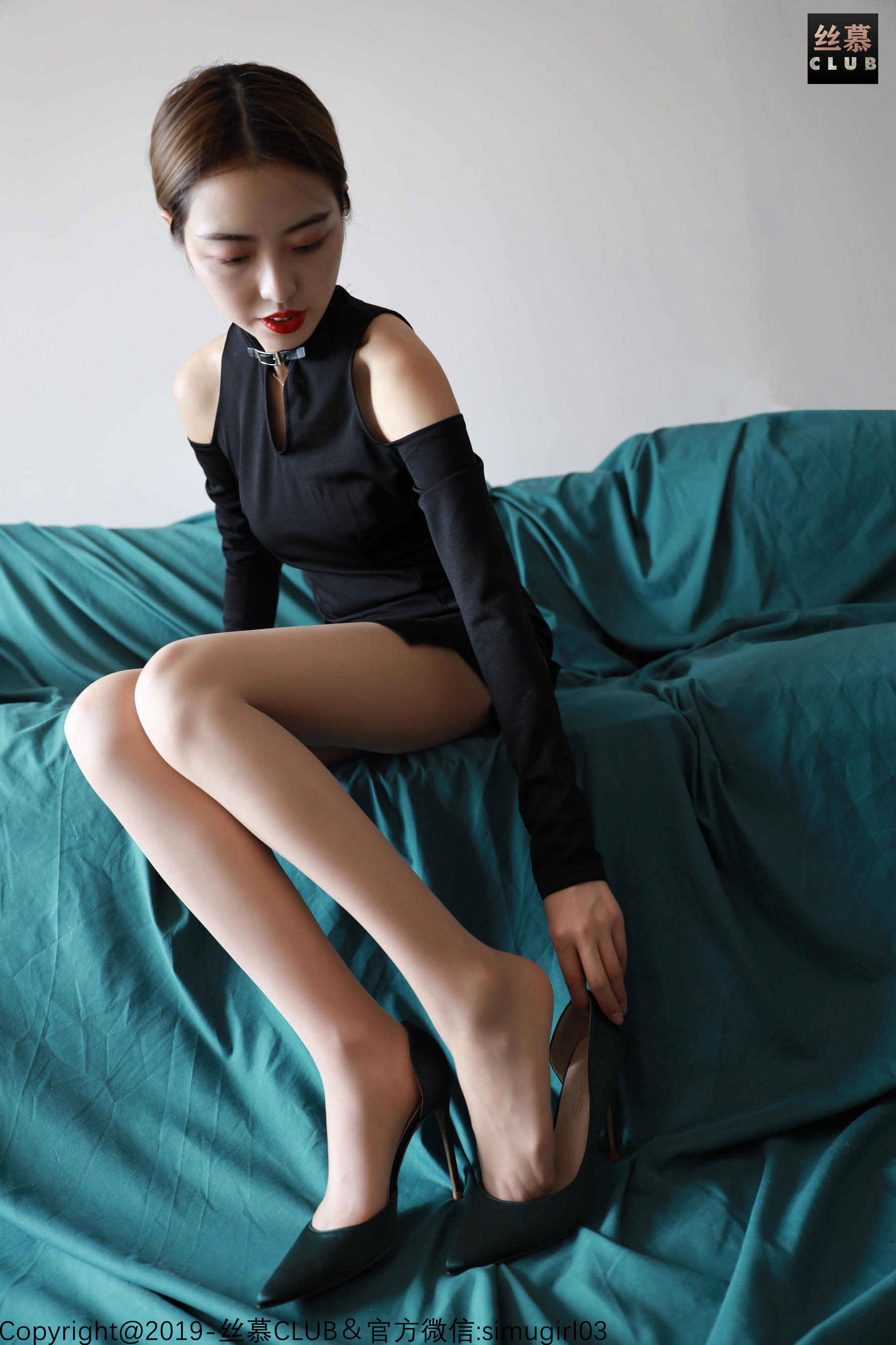 [丝慕] SM031 天天一元 丹丹 《丹丹的开衩旗袍肉丝》