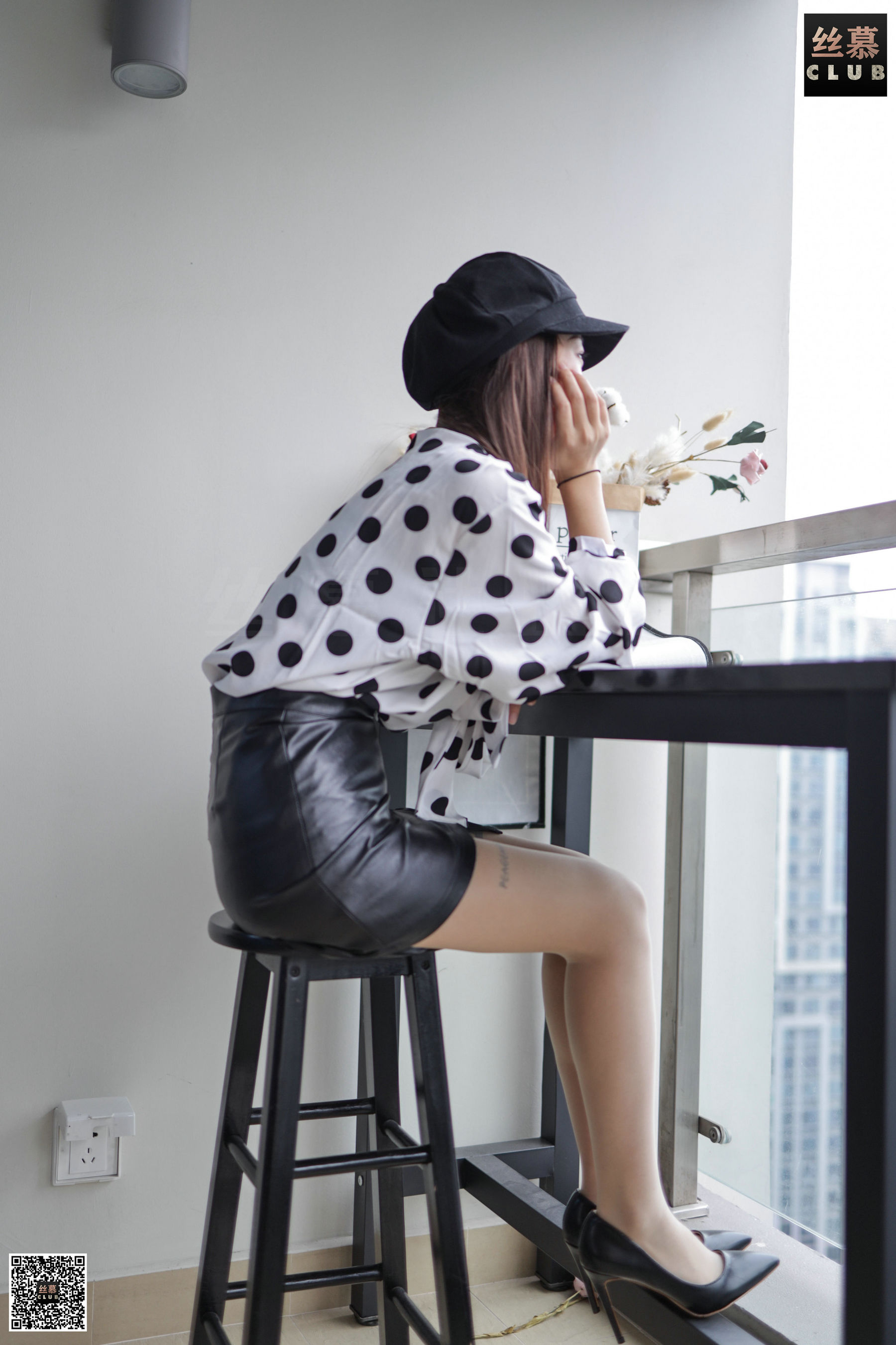 [丝慕] SM105 天天一元 小腕 戴帽子的姑娘