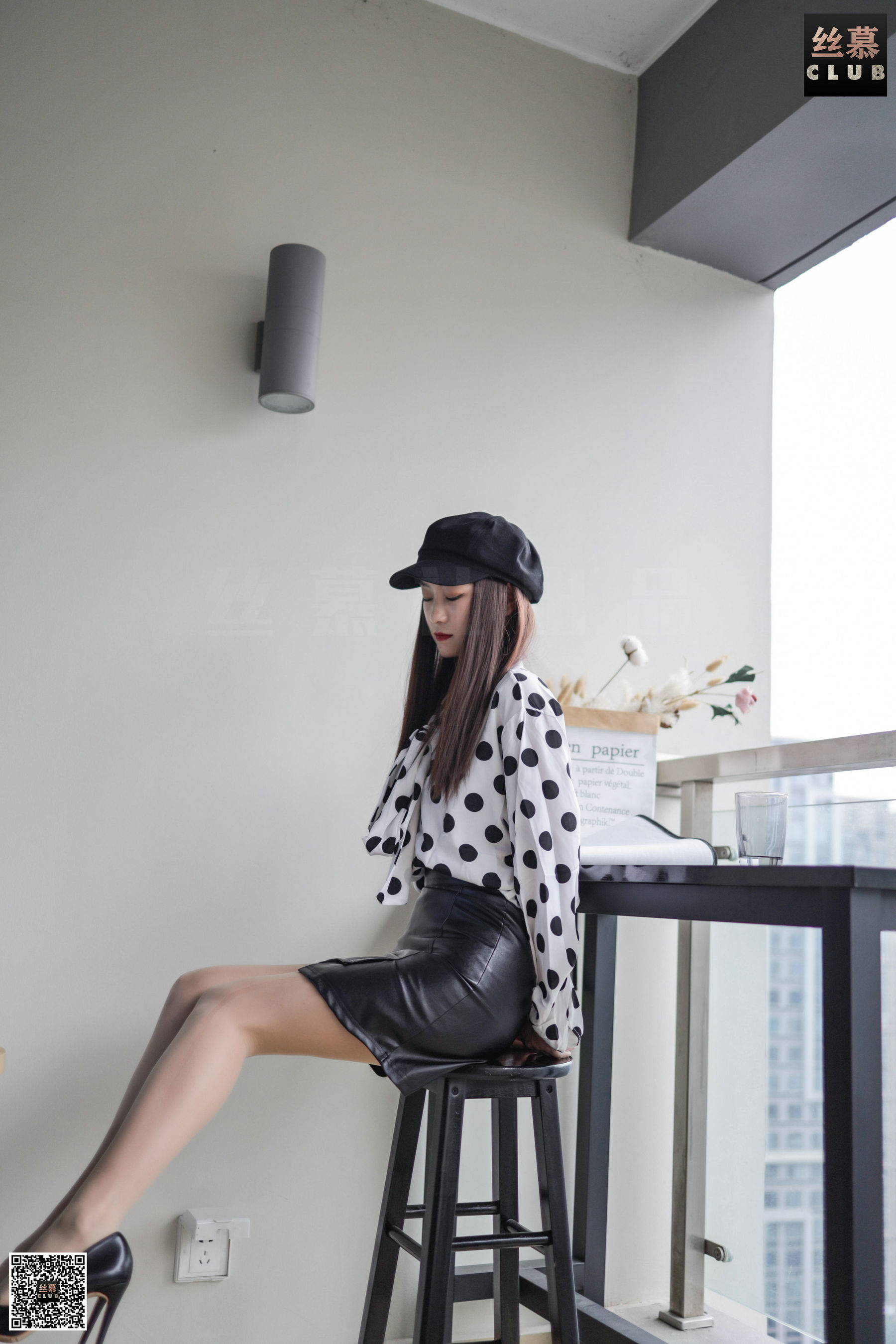 [丝慕] SM105 天天一元 小腕 戴帽子的姑娘