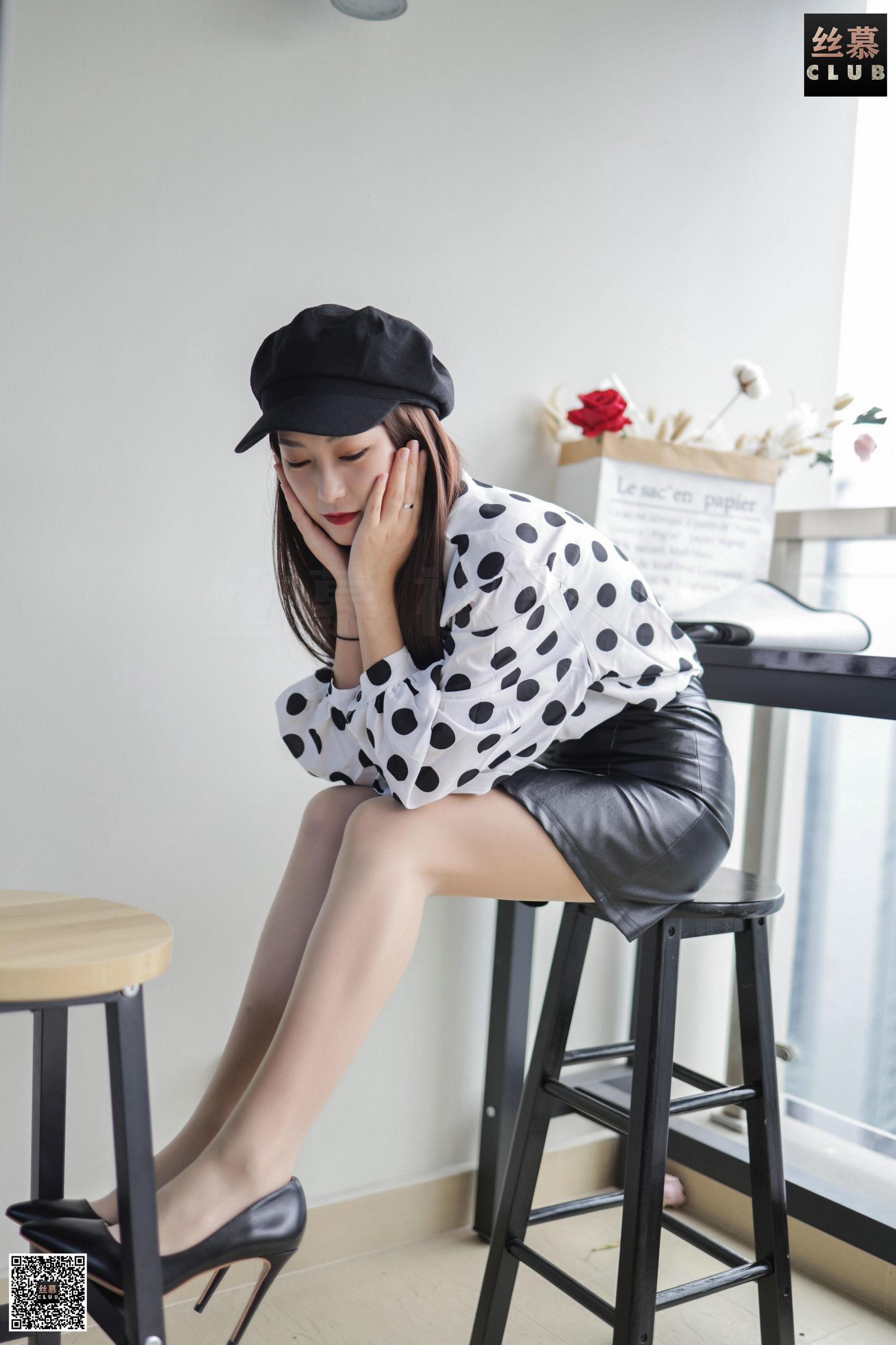[丝慕] SM105 天天一元 小腕 戴帽子的姑娘