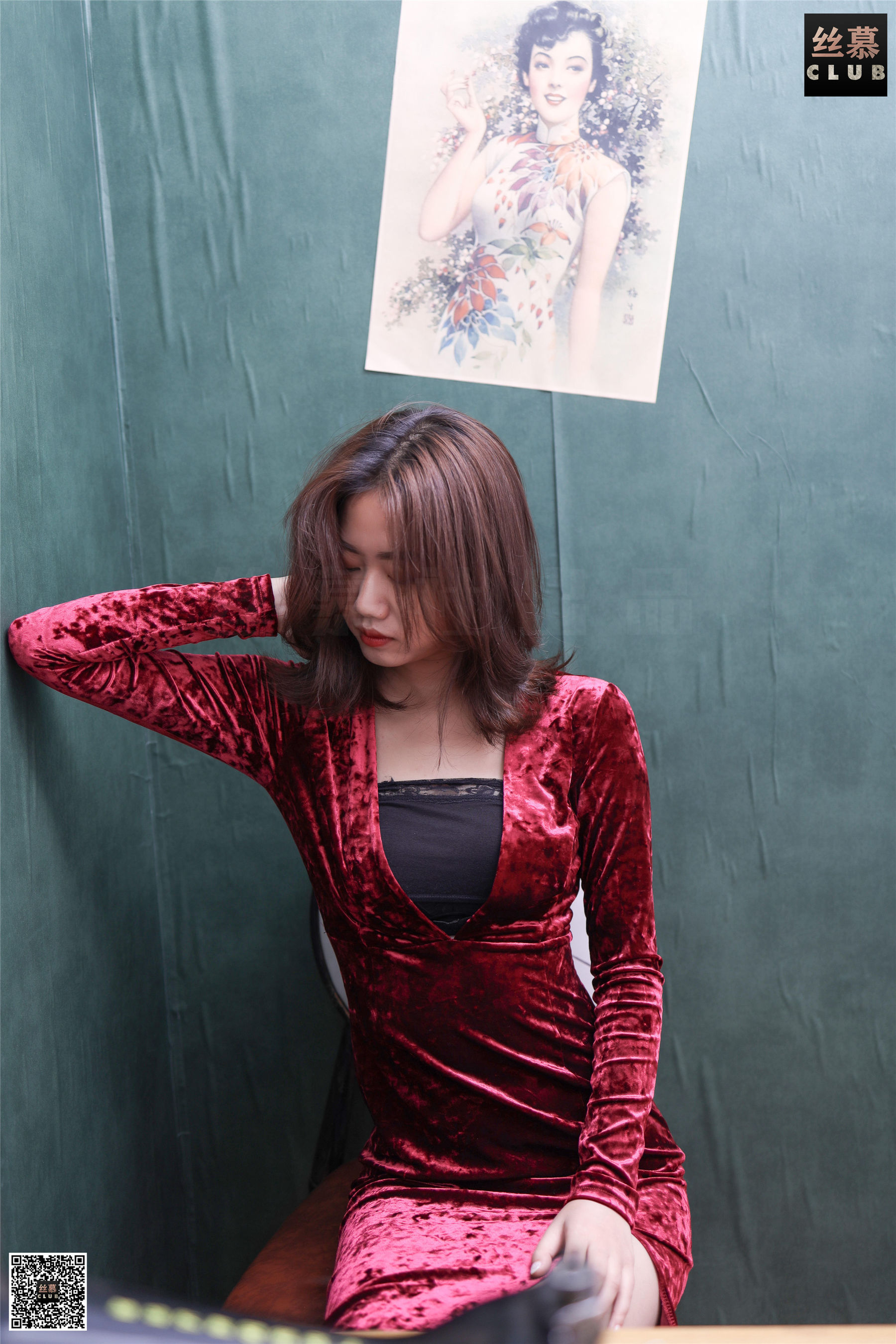 [丝慕] SM116 天天一元 女王的战衣