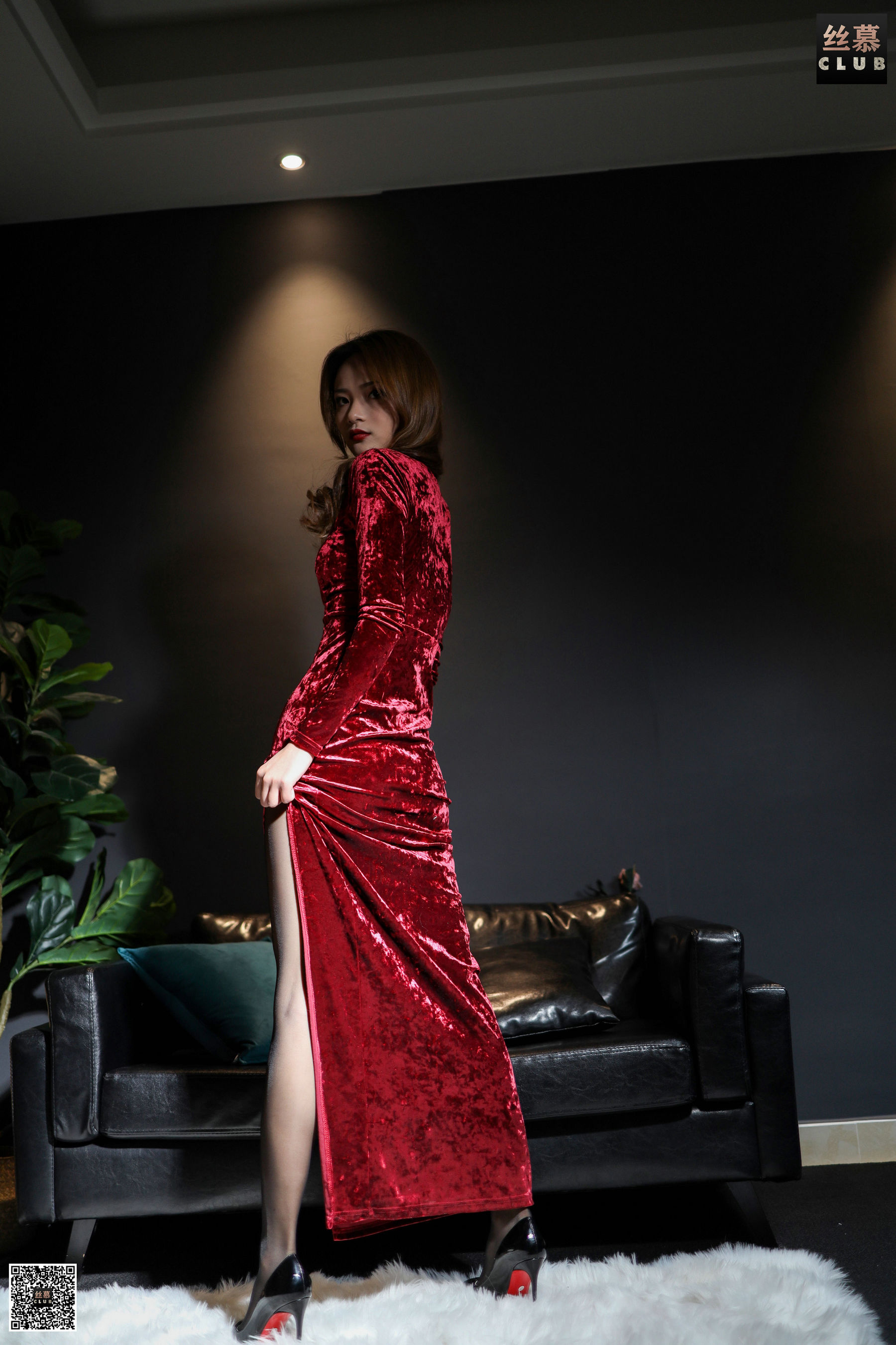 [丝慕] SM164 MIYA 黑丝俏女郎