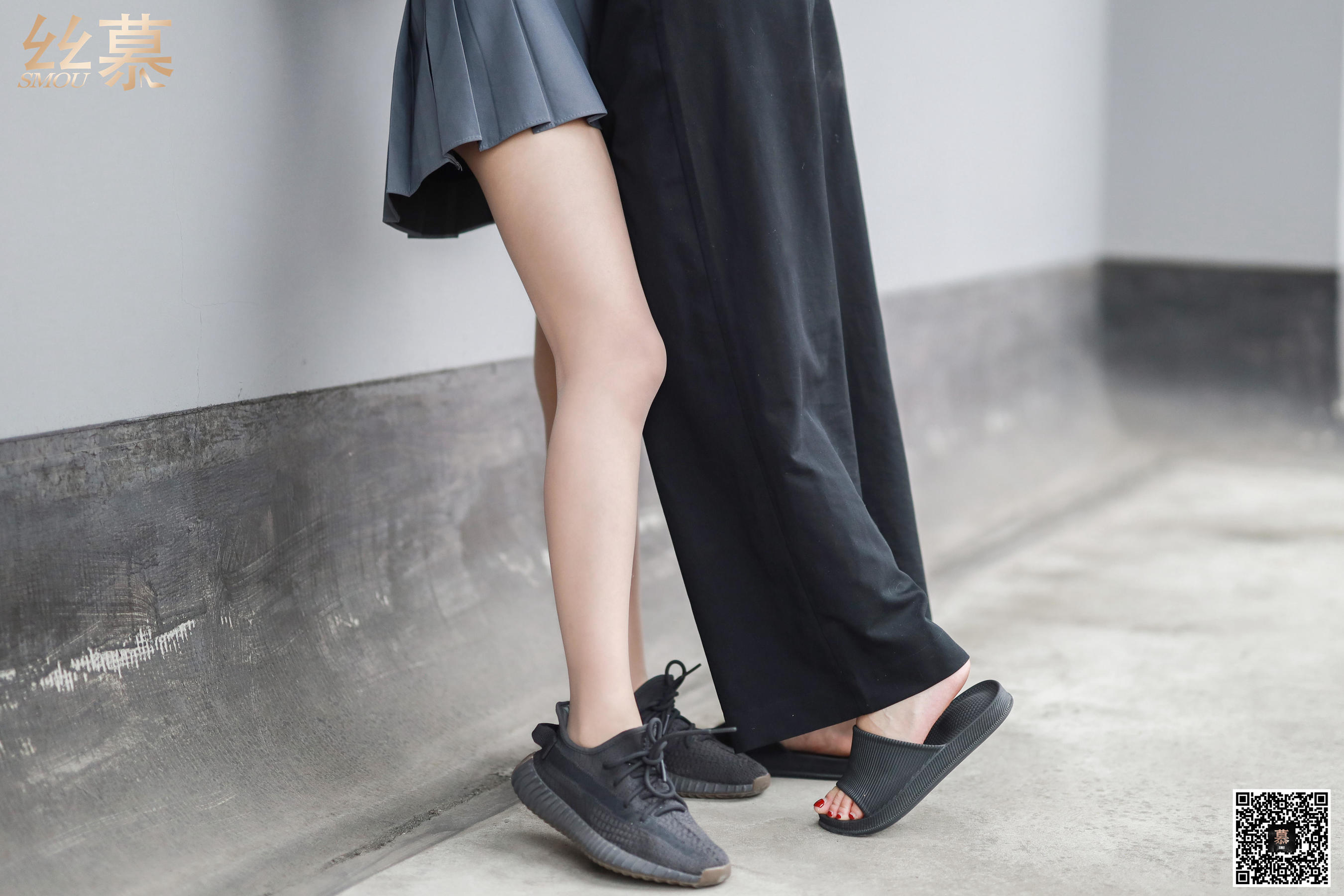 [丝慕] SM288 天天一元 米朵《天台玩丝两姐妹》