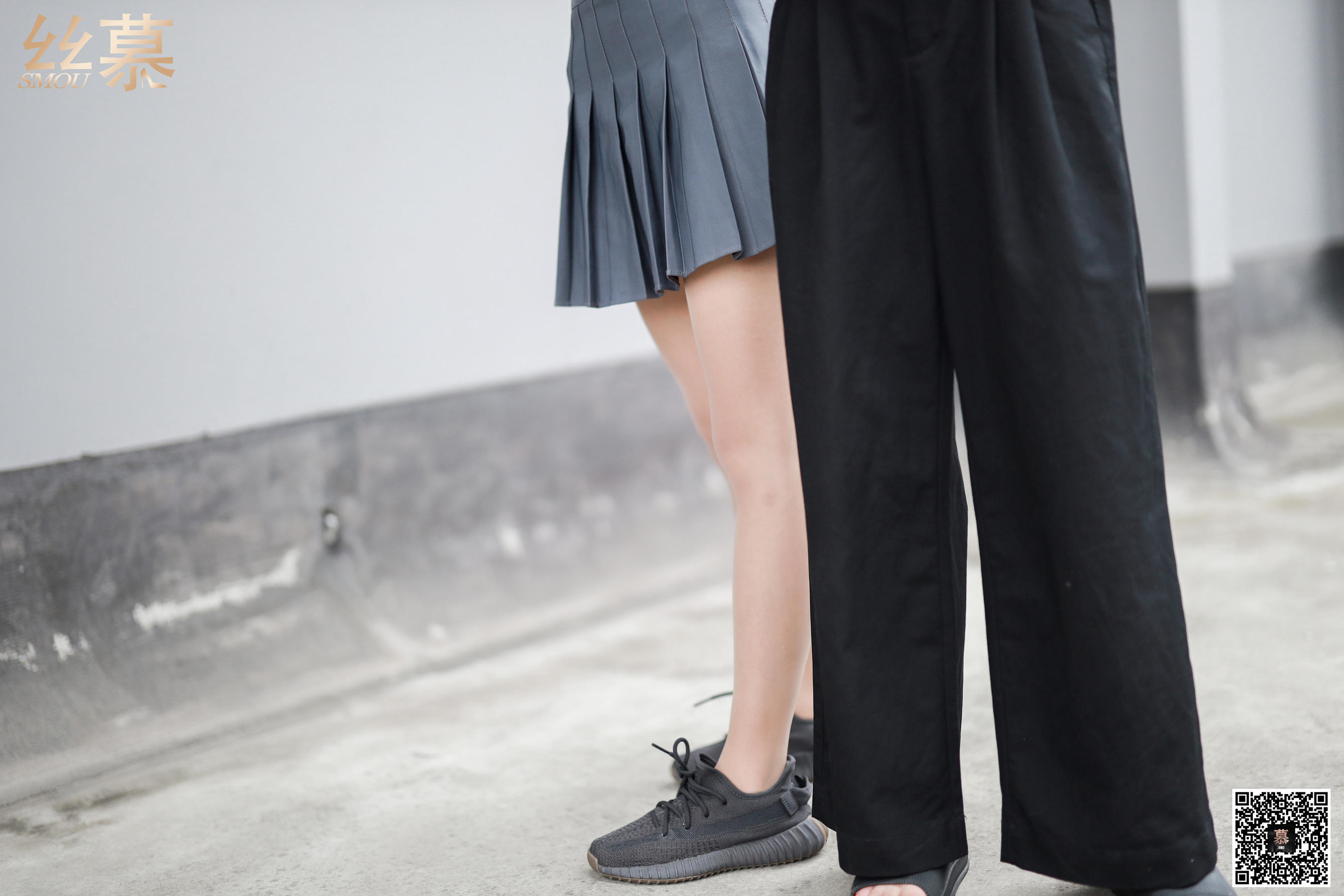 [丝慕] SM288 天天一元 米朵《天台玩丝两姐妹》