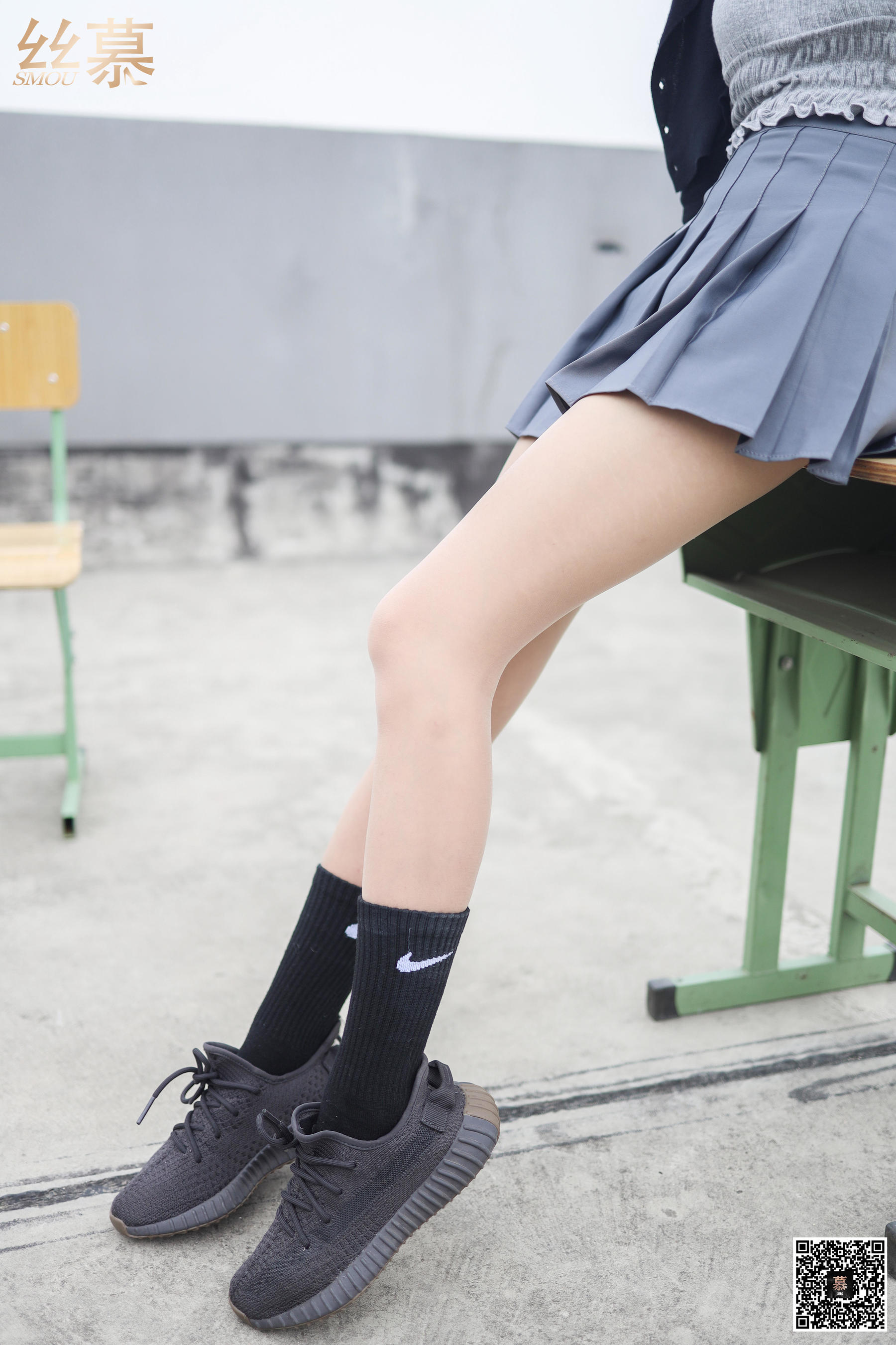 [丝慕] SM288 天天一元 米朵《天台玩丝两姐妹》