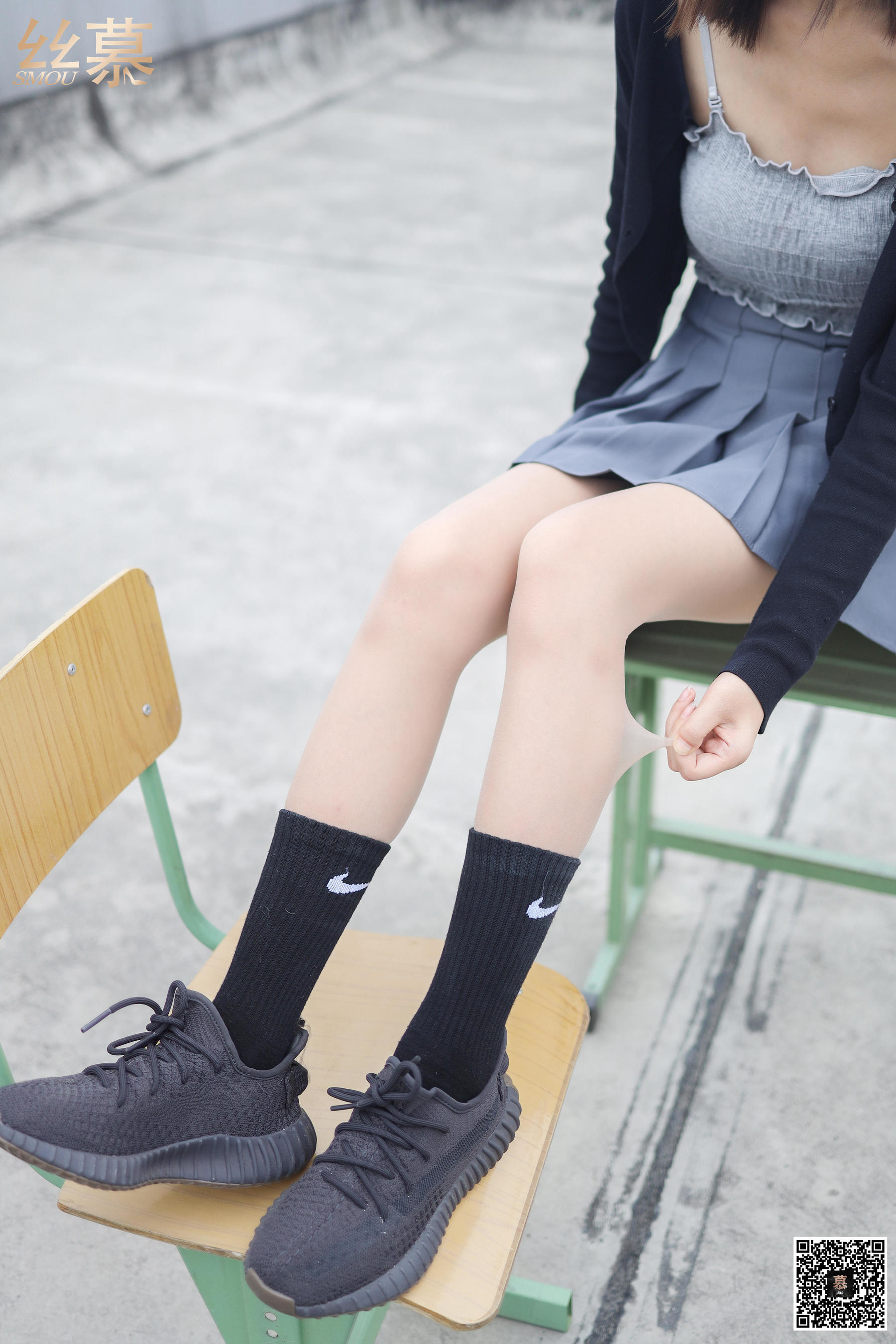 [丝慕] SM288 天天一元 米朵《天台玩丝两姐妹》