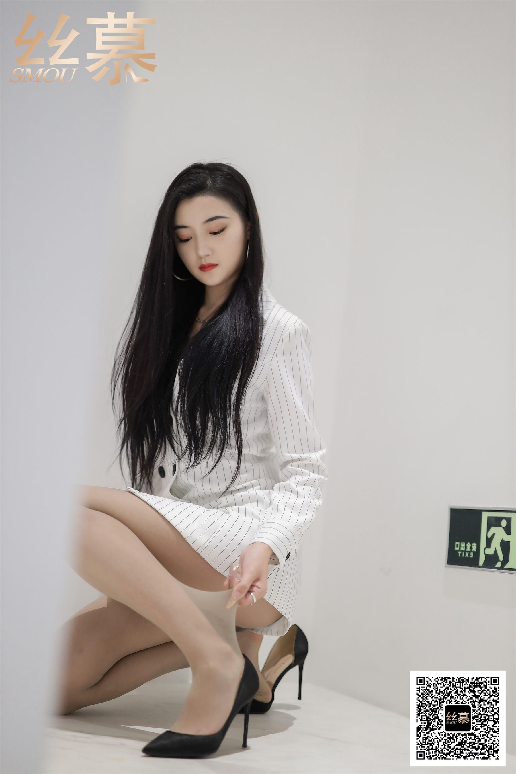 [丝慕] SM377 天天一元 菲菲《白领的灰丝》