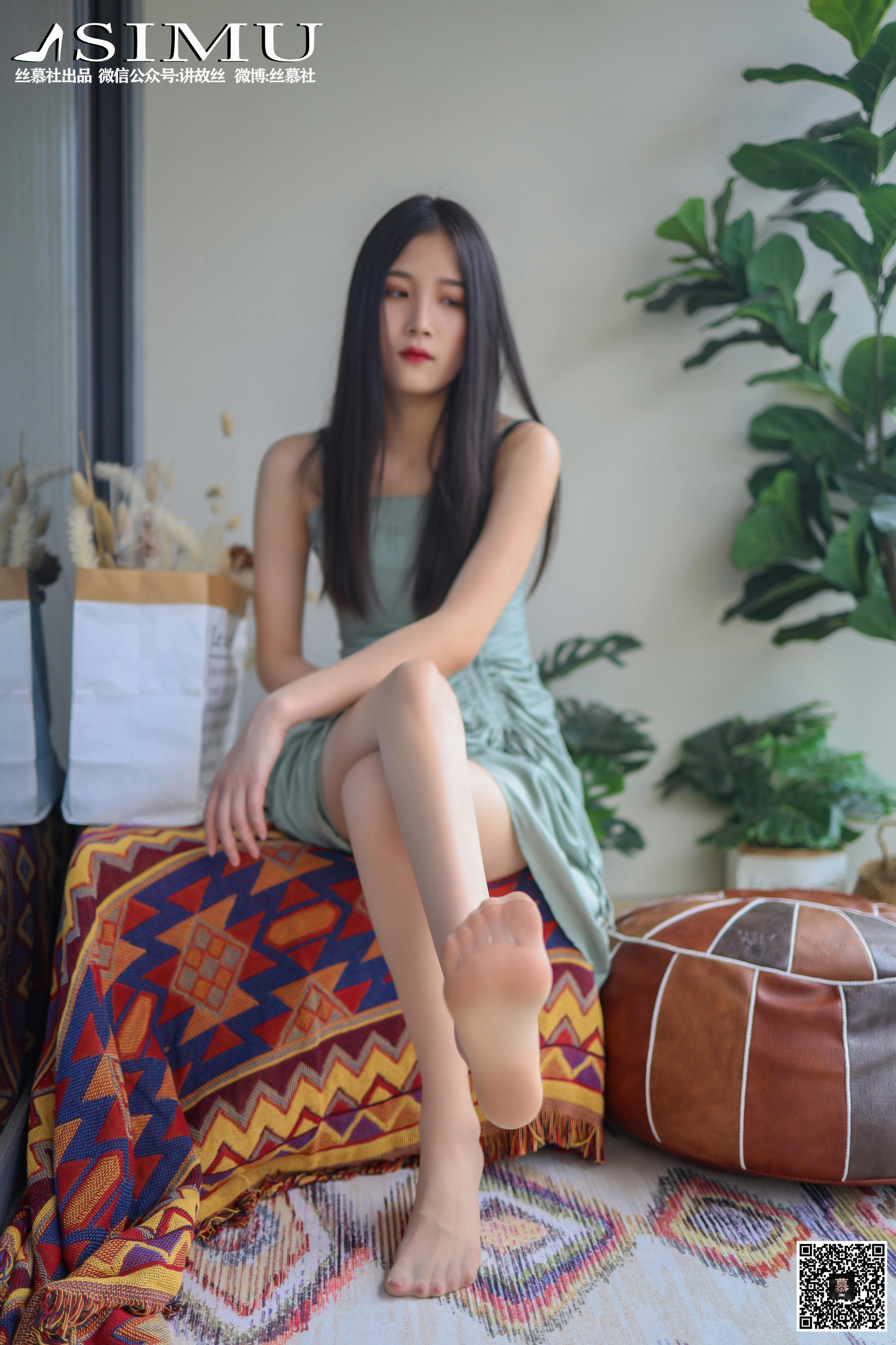 [丝慕] 特写集TX024 熙熙 《阳台玩丝的熙熙》