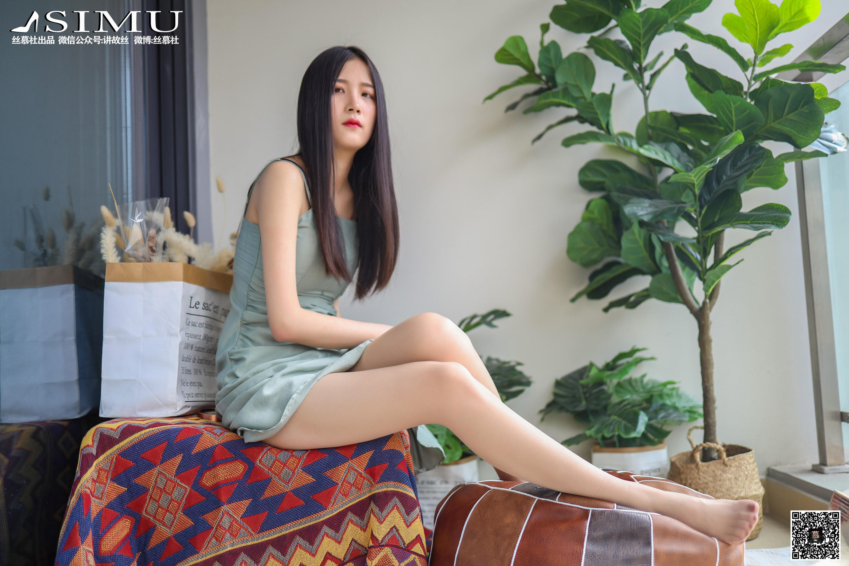 [丝慕] 特写集TX024 熙熙 《阳台玩丝的熙熙》