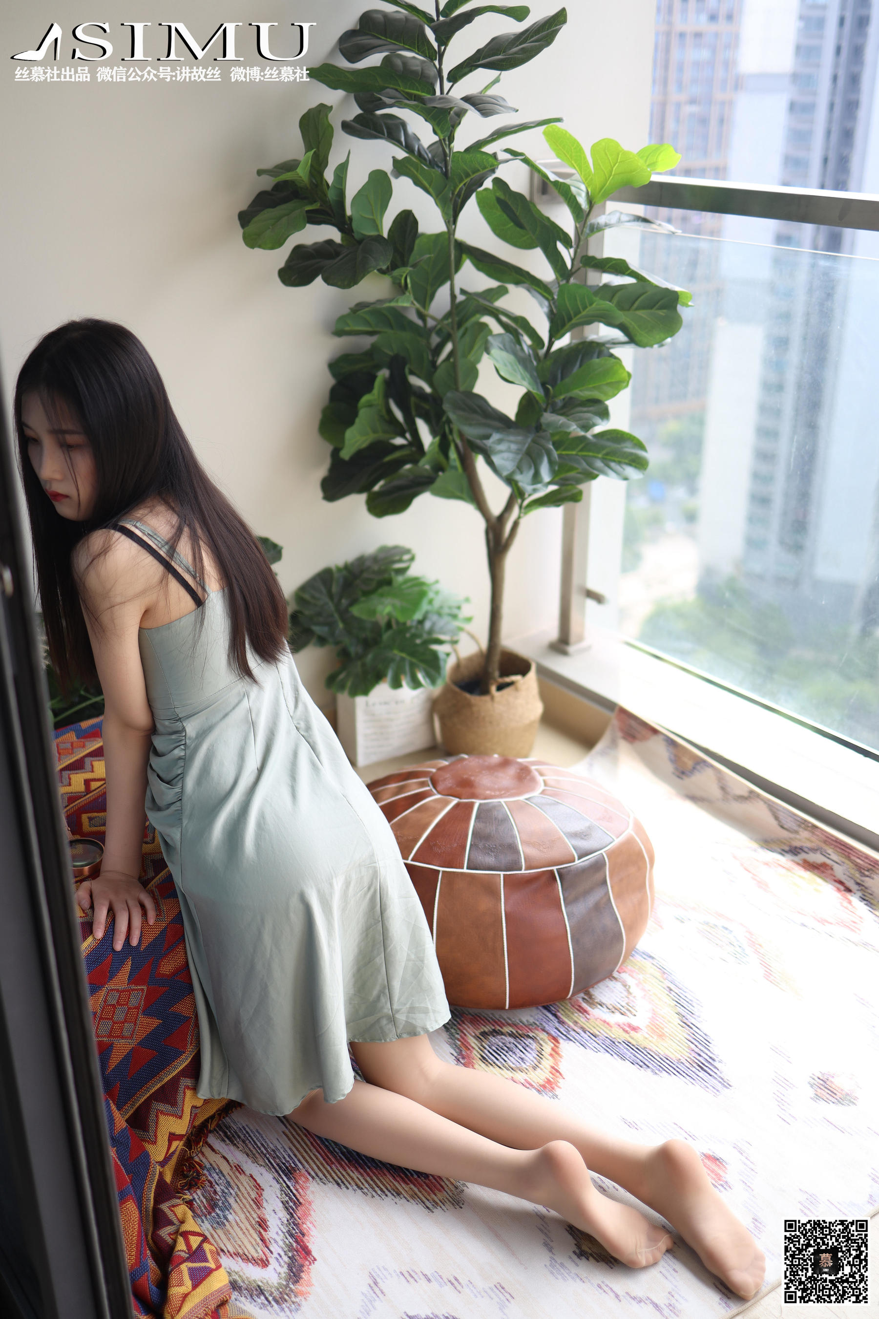 [丝慕] 特写集TX024 熙熙 《阳台玩丝的熙熙》