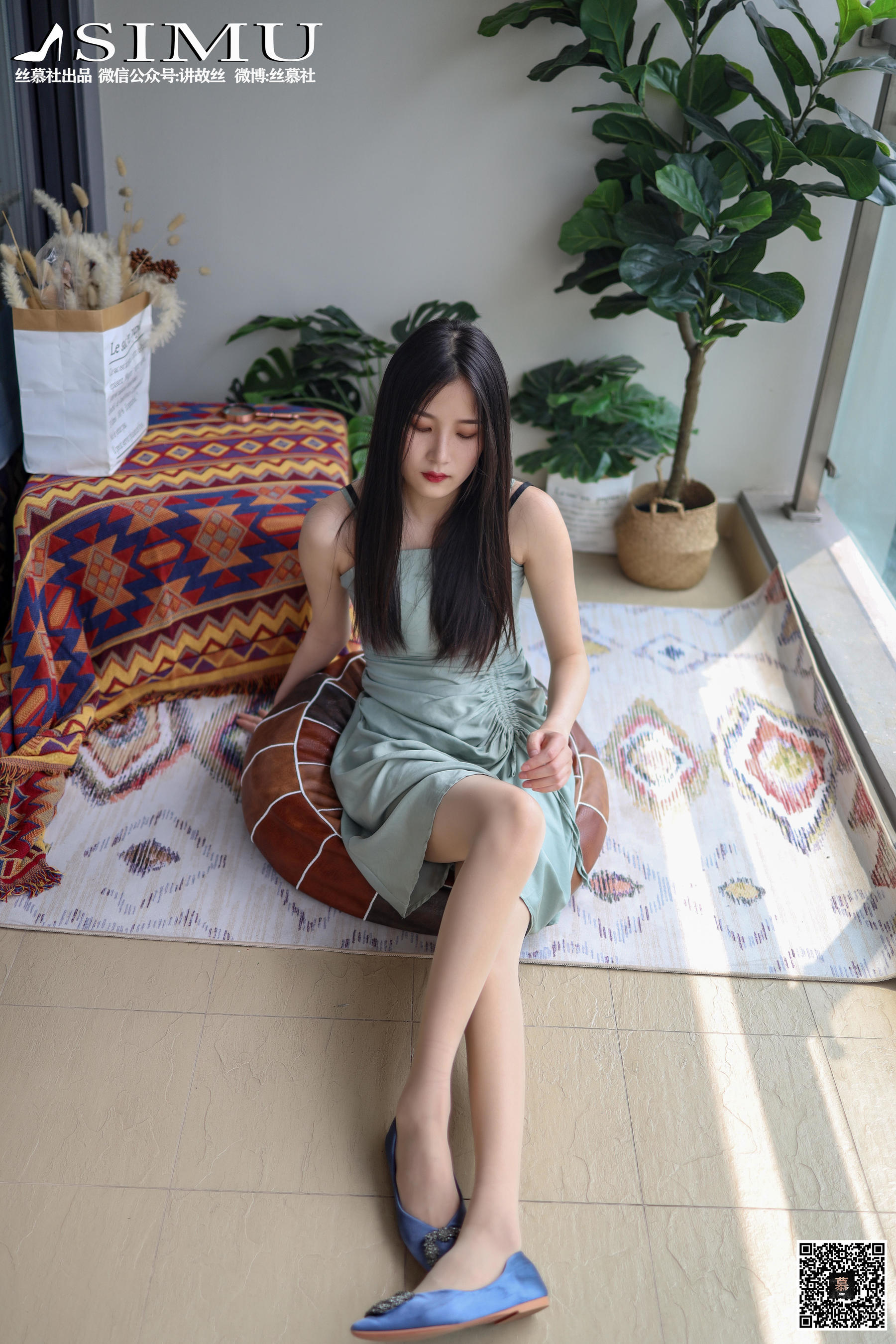 [丝慕] 特写集TX024 熙熙 《阳台玩丝的熙熙》