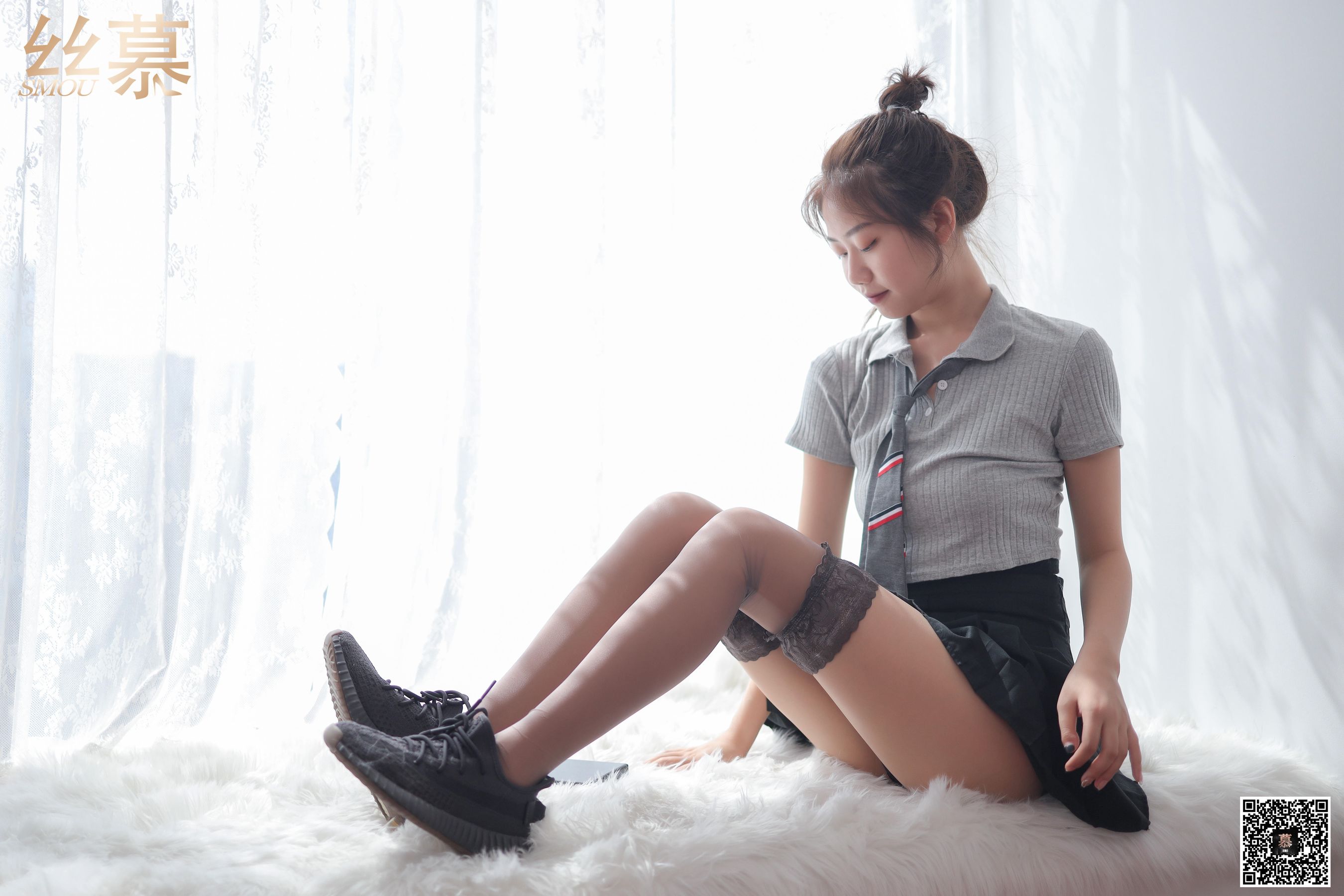 [丝慕] 特写集TX041 米朵 《缠在腿上的双丝诱惑》