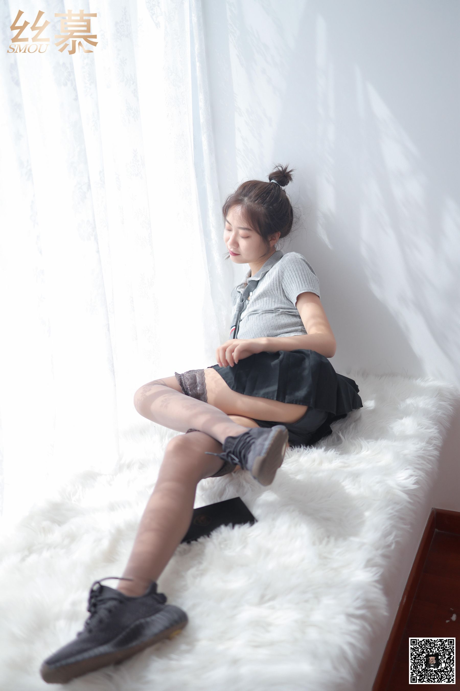 [丝慕] 特写集TX041 米朵 《缠在腿上的双丝诱惑》