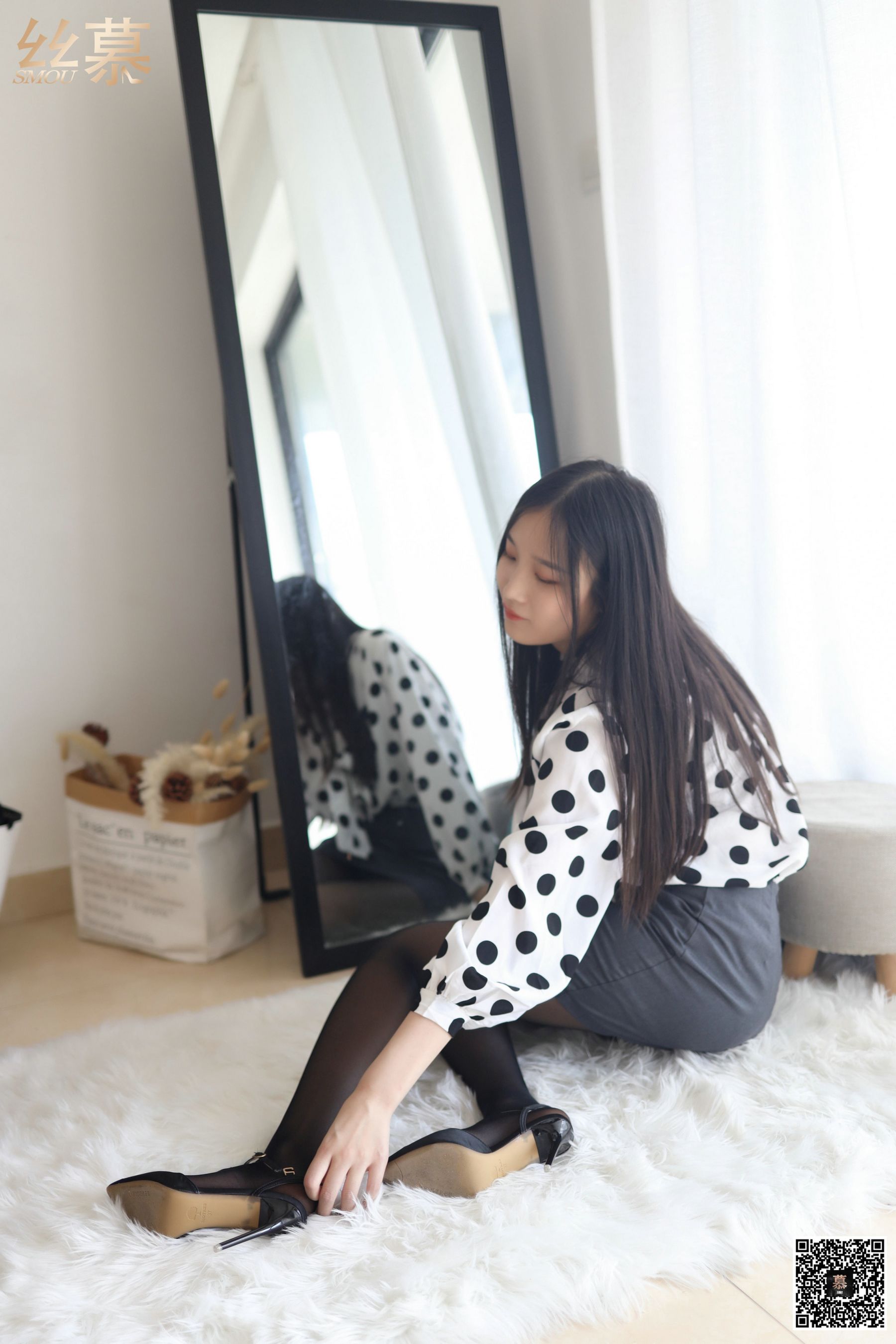 [丝慕] 特写集TX045 熙熙 《黑丝故事》