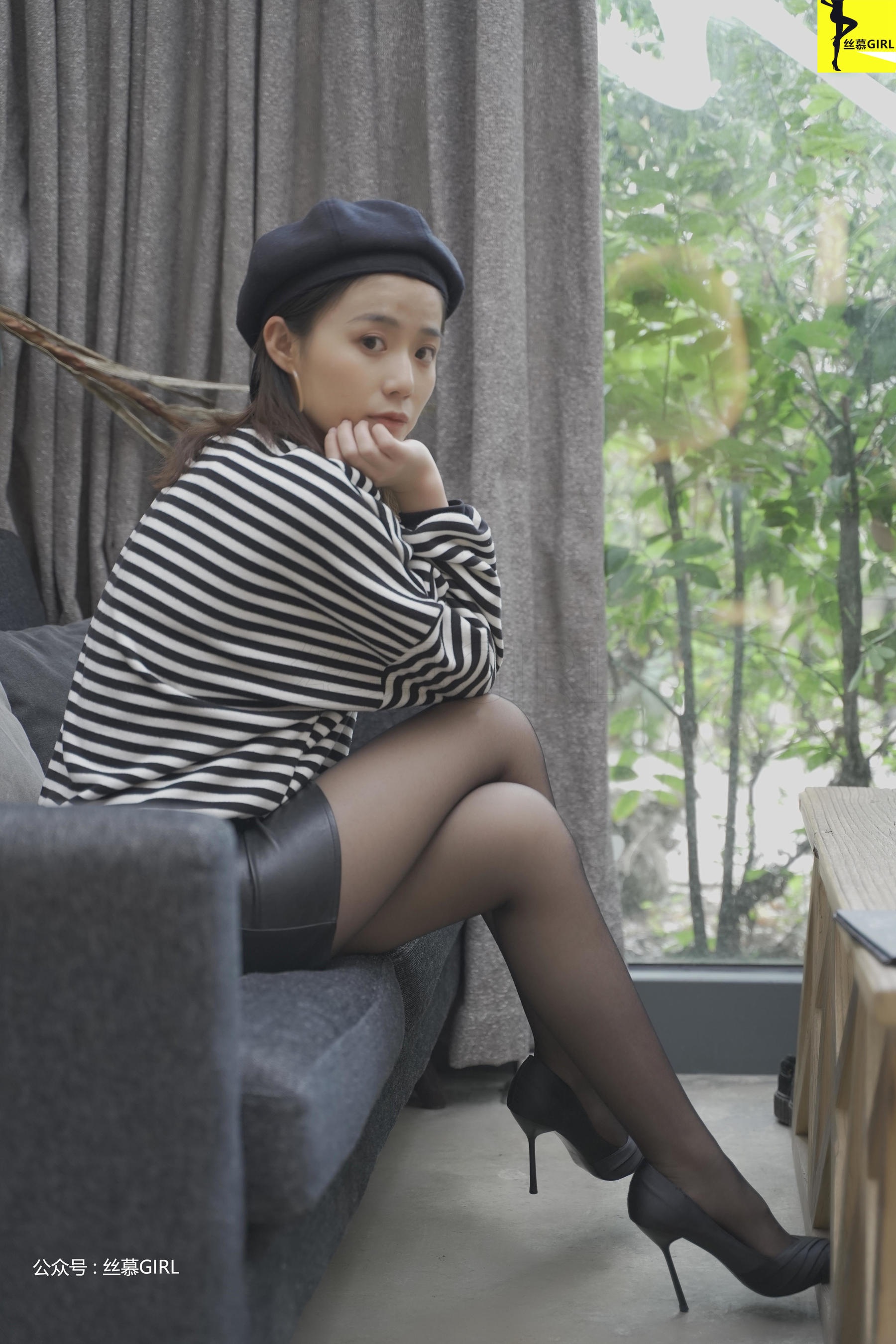 [丝慕] 第025期 四月 《谁是谁的腿》