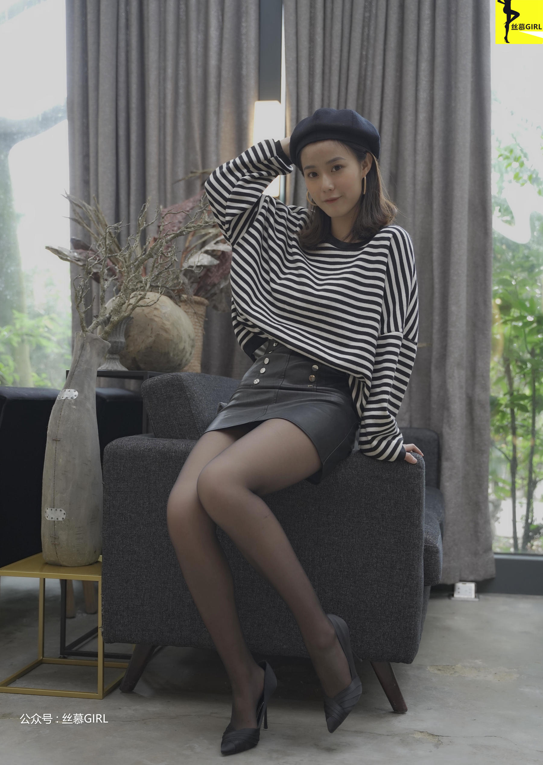 [丝慕] 第025期 四月 《谁是谁的腿》