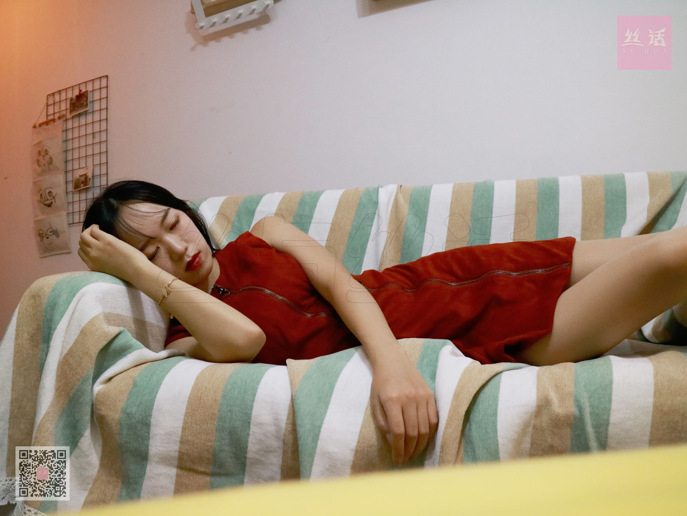 [思话SiHua] SH001 子琦 大三学姐的第一次