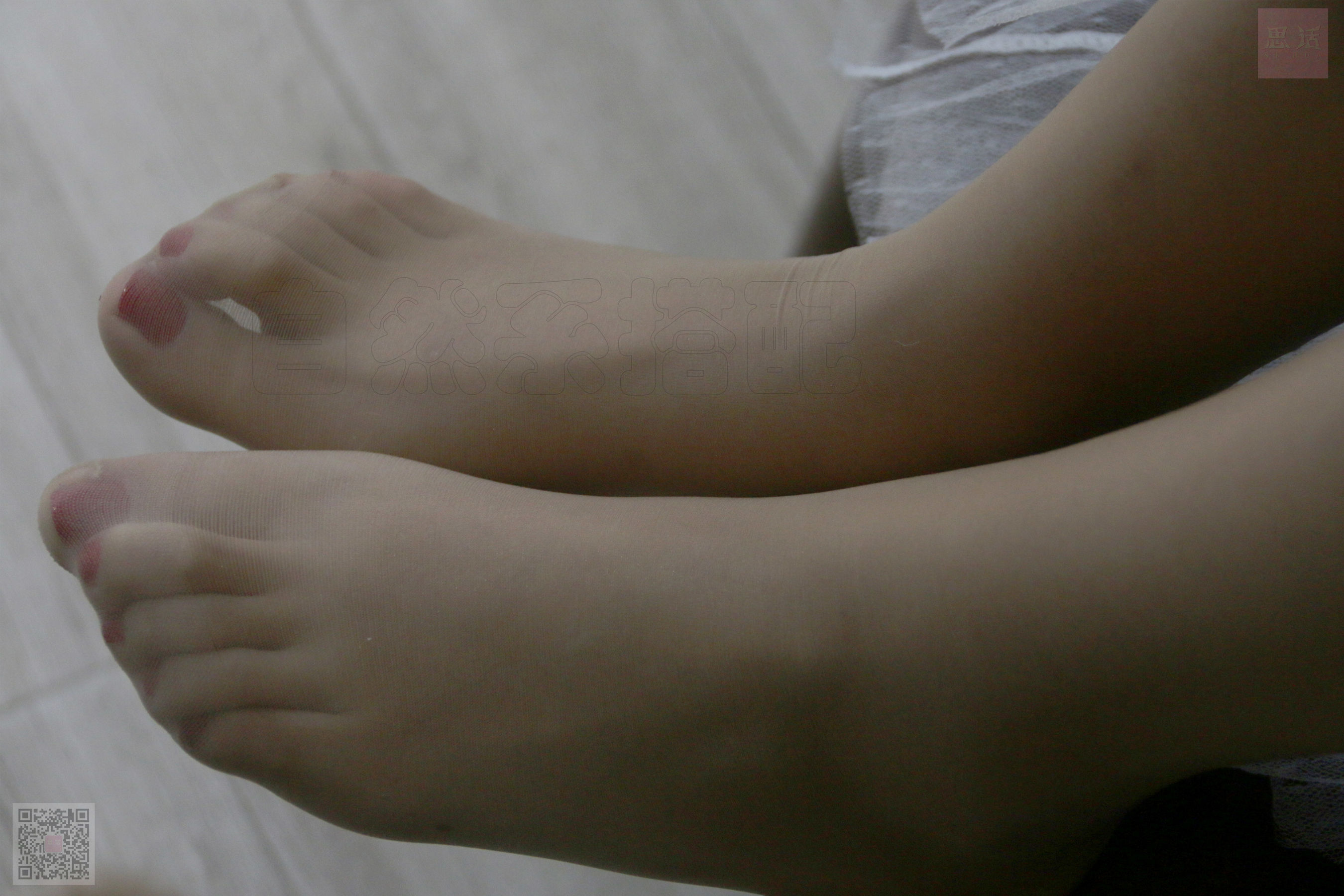 [思话SiHua] SH033 子琦 麻花辫女孩的白我连衣裙