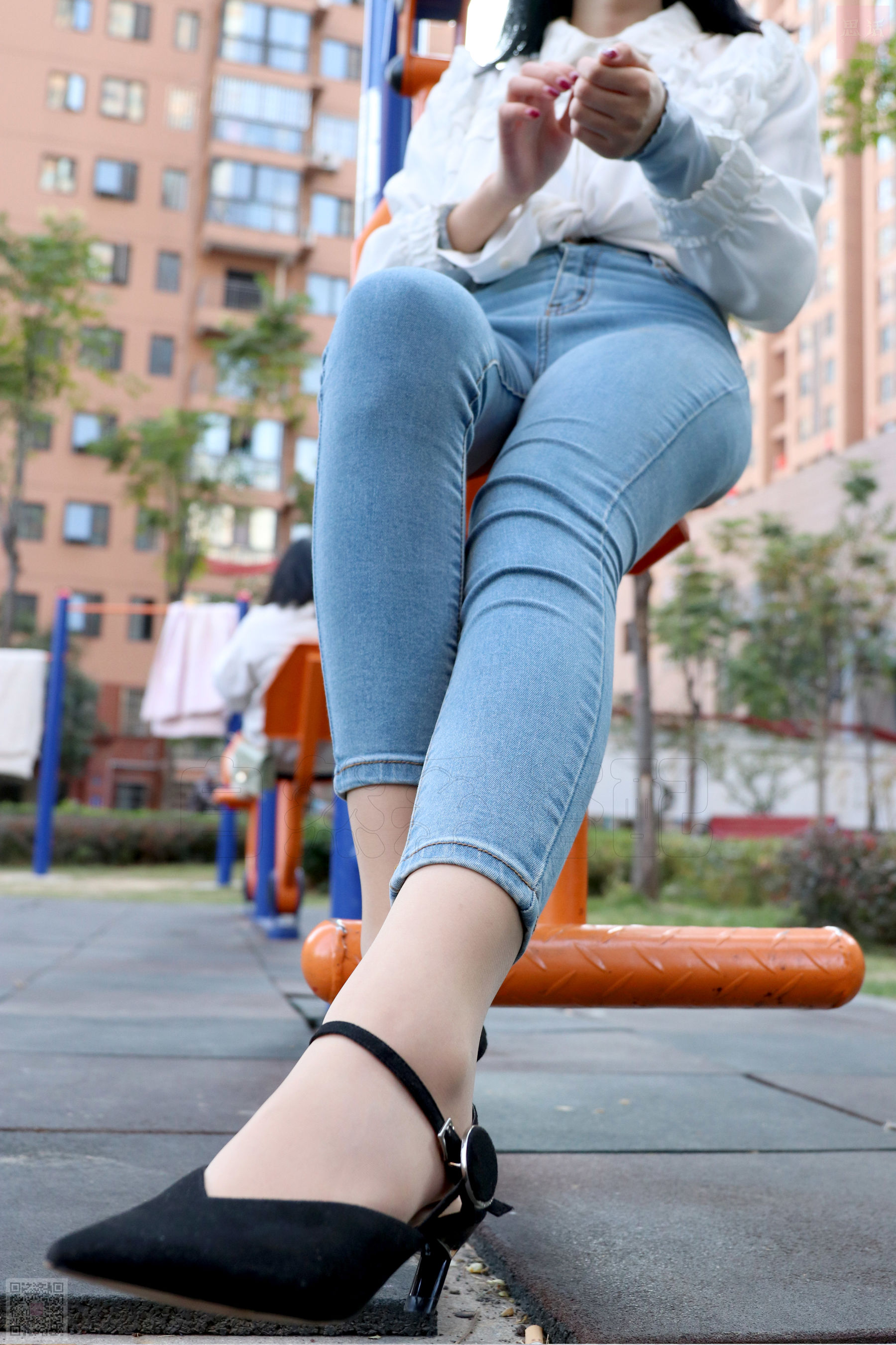[思话SiHua] SH035 小表妹 爱穿丝袜的乡下表妹