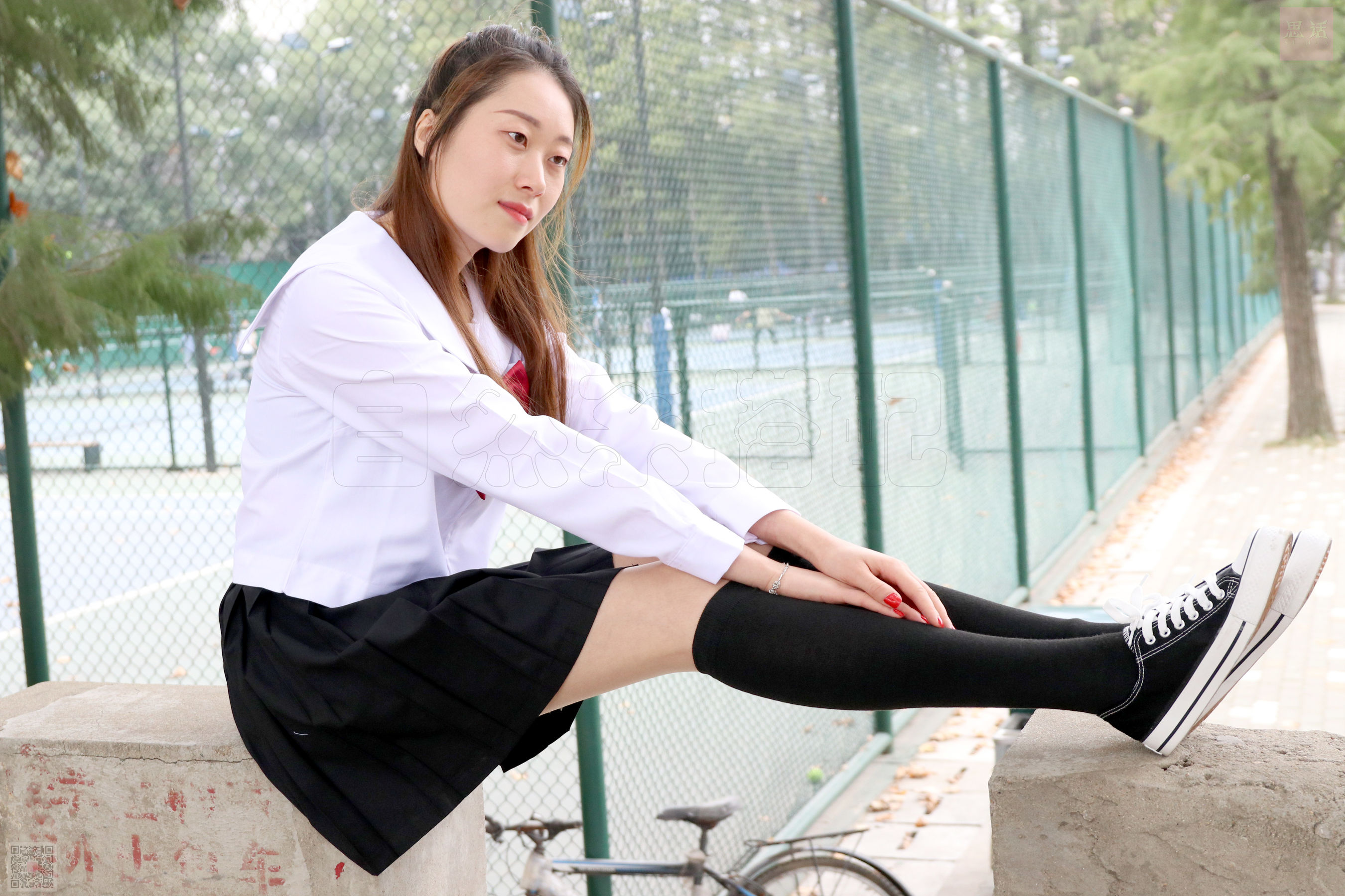 [思话SiHua] SH041 伊一 JK的第一次尝试