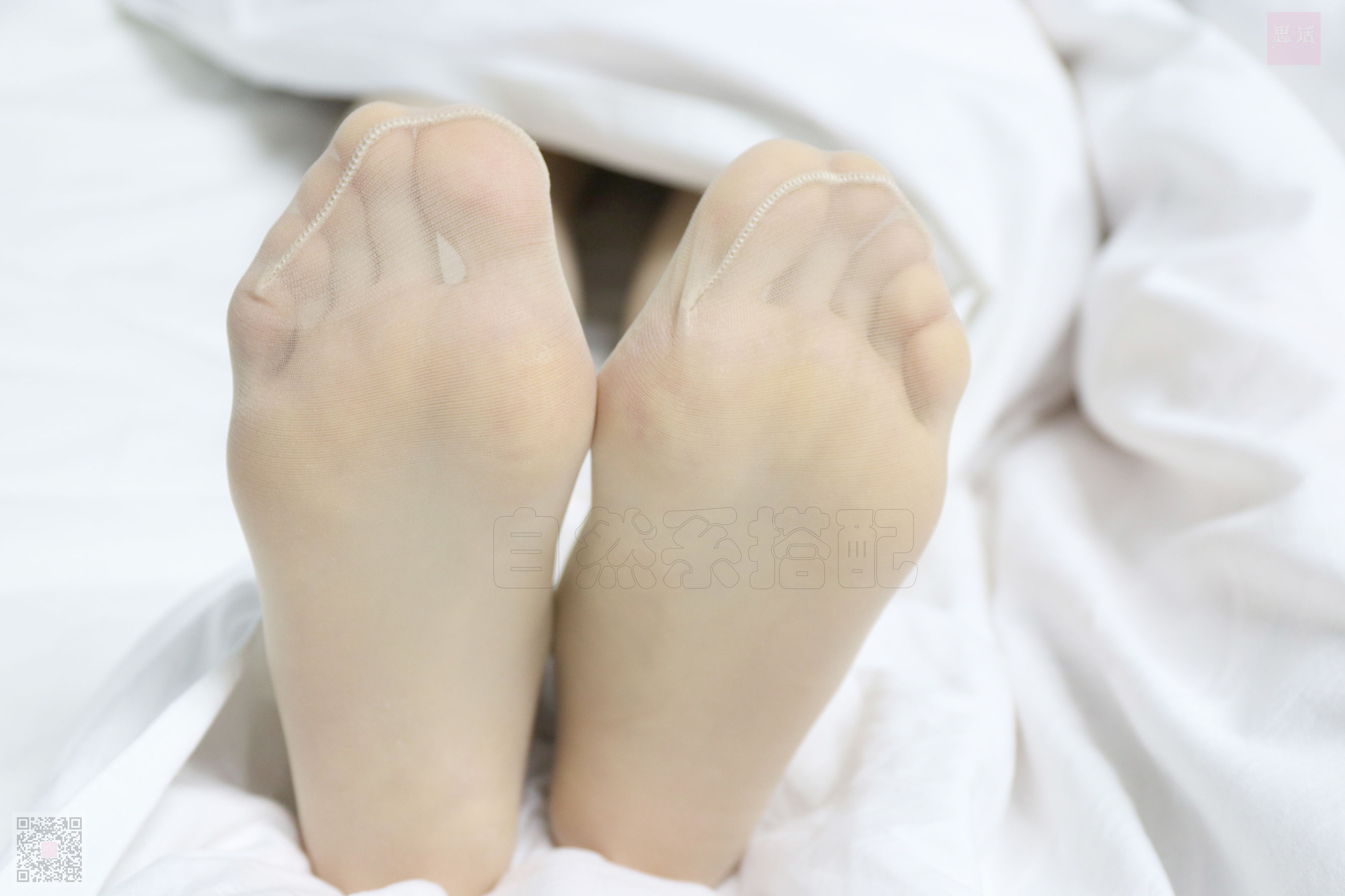 [思话SiHua] SH063 伊一 大波浪和红裙很配哟~