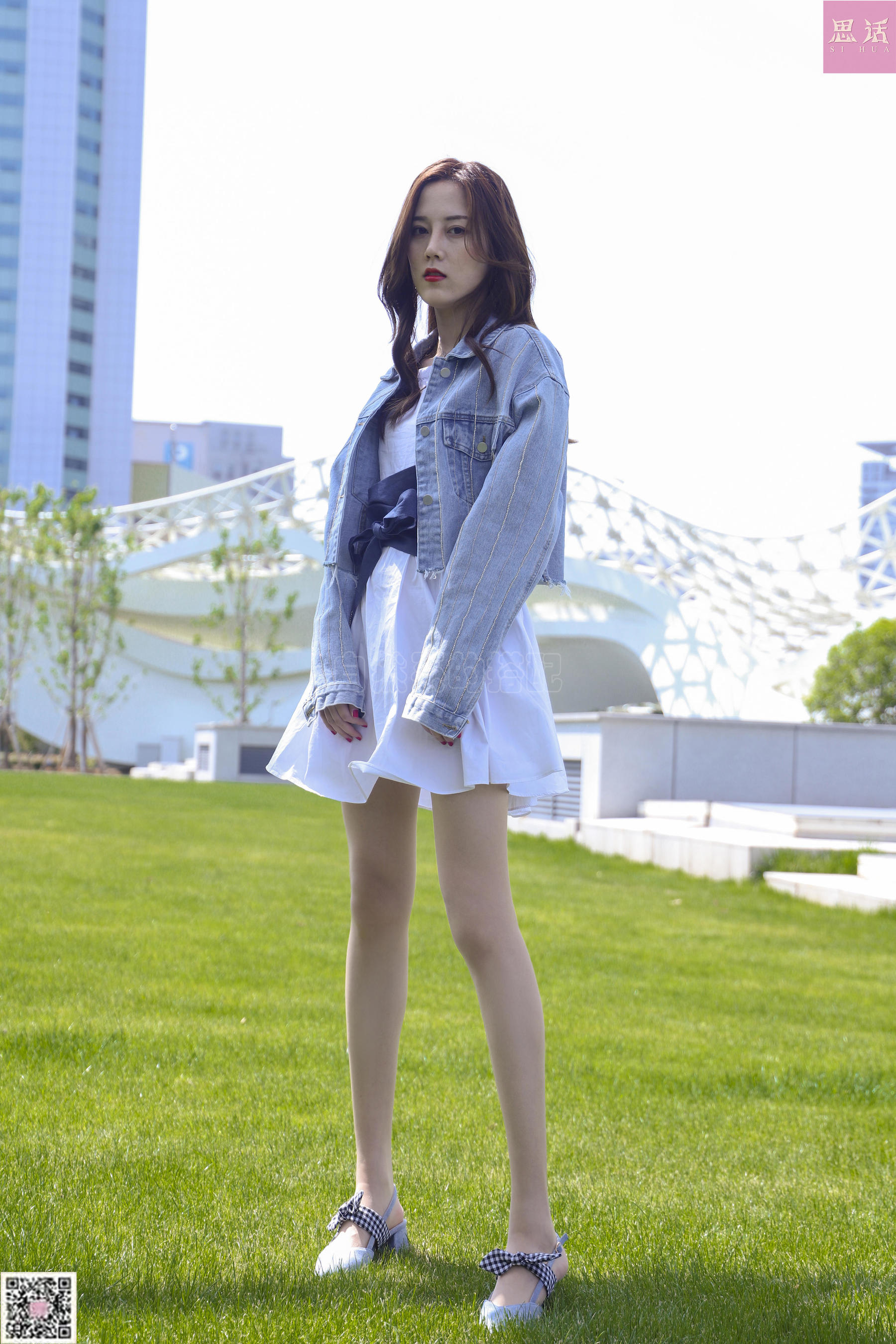 [思话SiHua] SH114 COCO 公园里的肉丝女神~