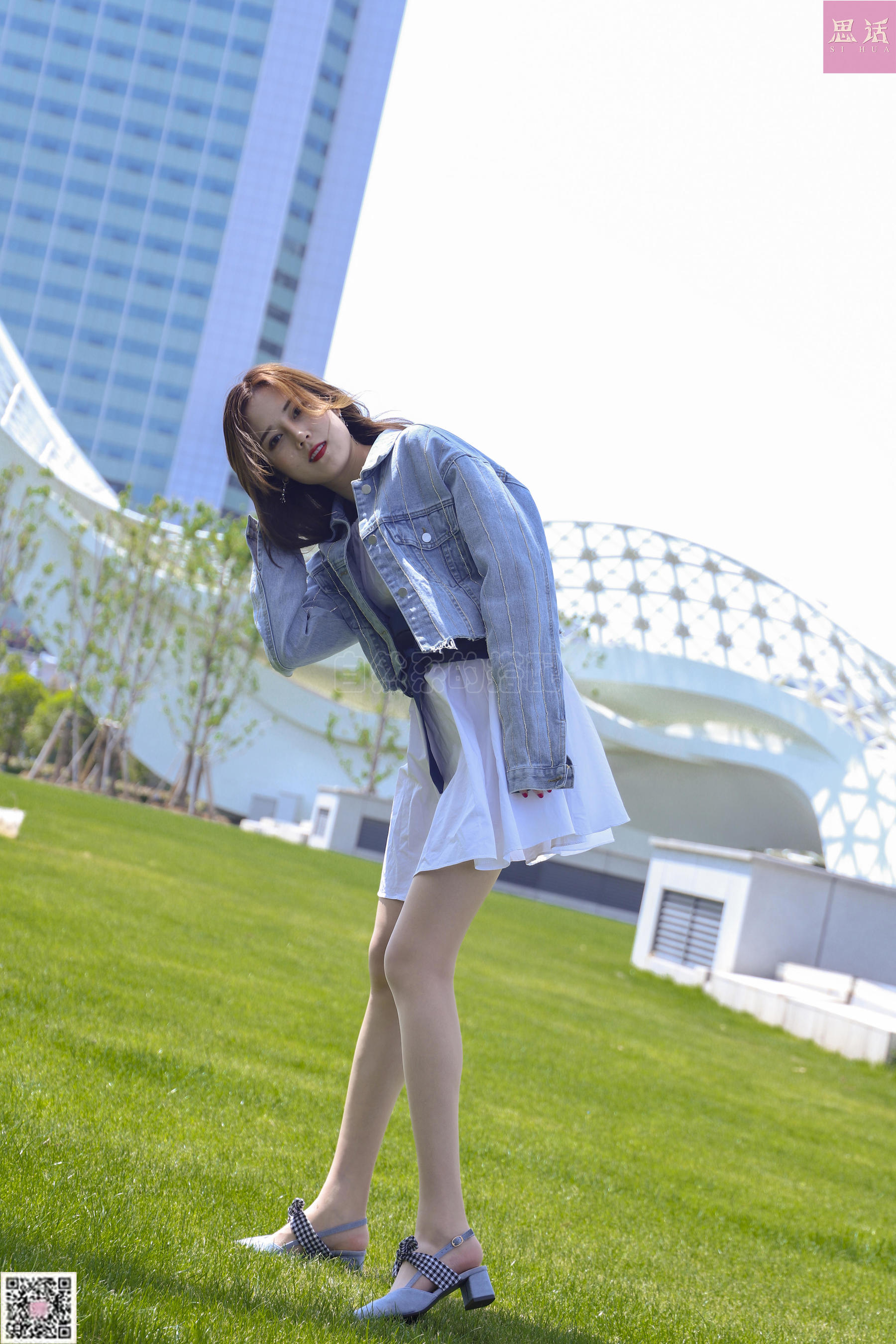 [思话SiHua] SH114 COCO 公园里的肉丝女神~