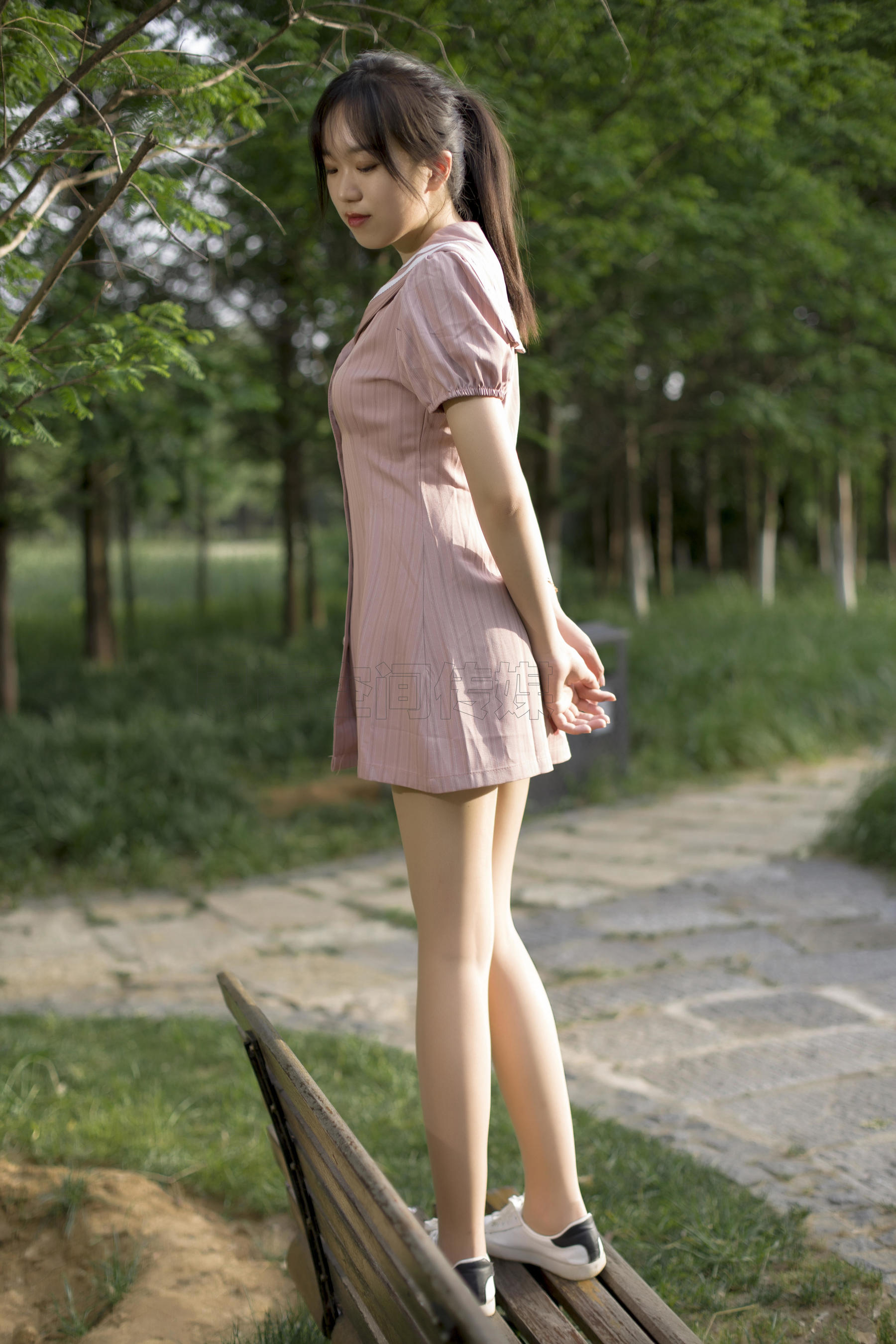 [思话SiHua] SH124 子琦 山林间的嫩龄少女