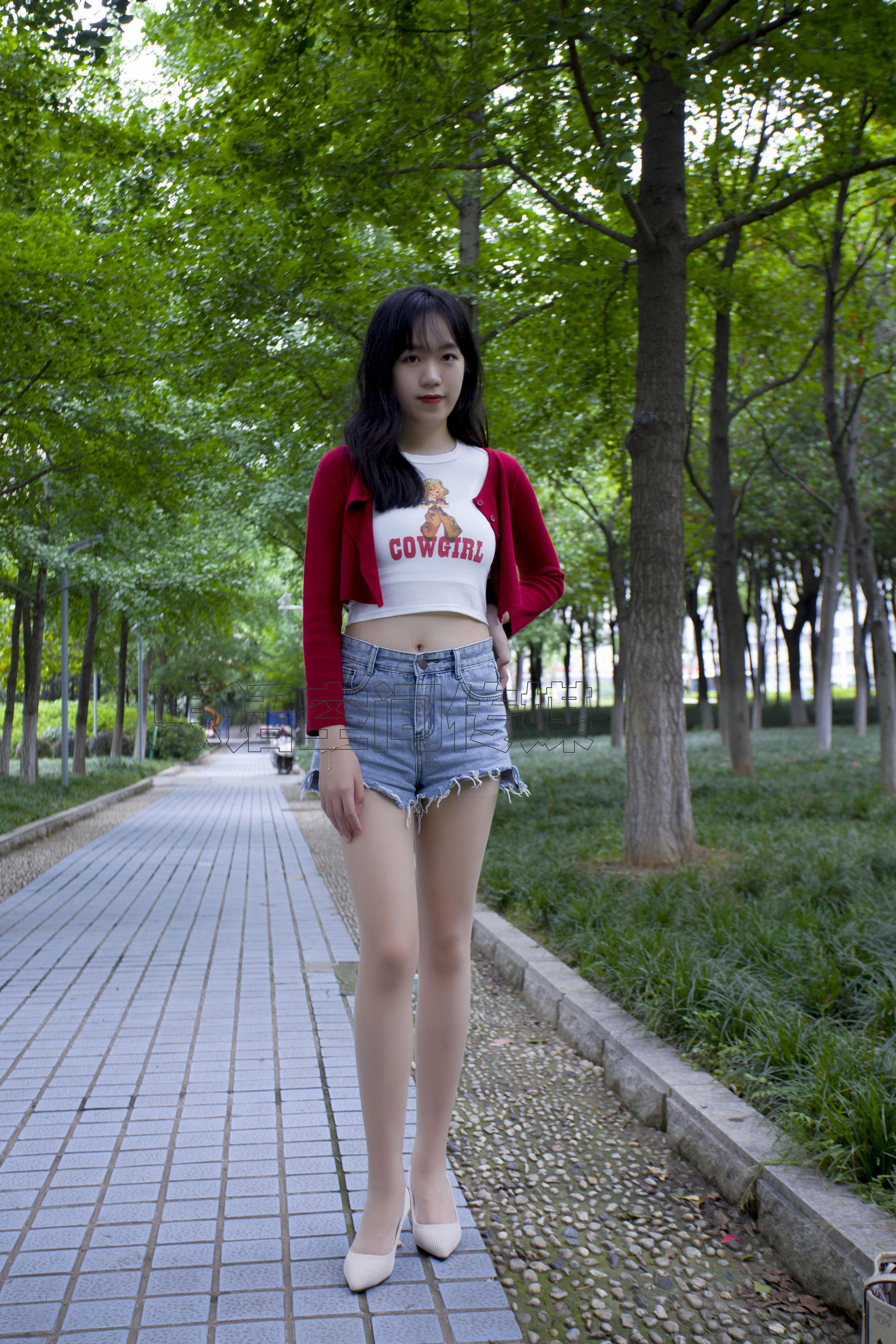 [思话SiHua] SH129 子琦 公园长腿活力少女
