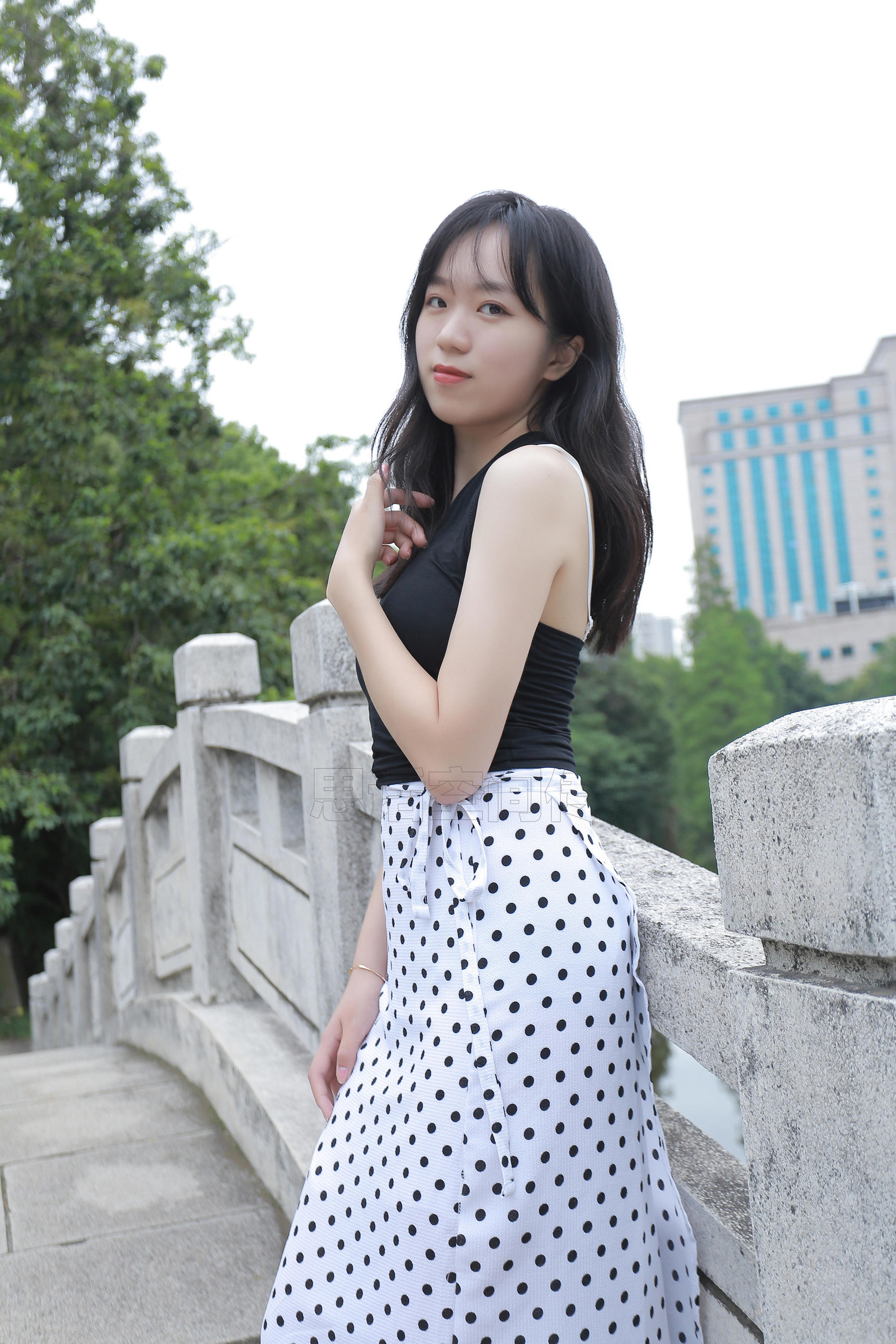 [思话SiHua] SH133 琦琦 温婉淑女游公园