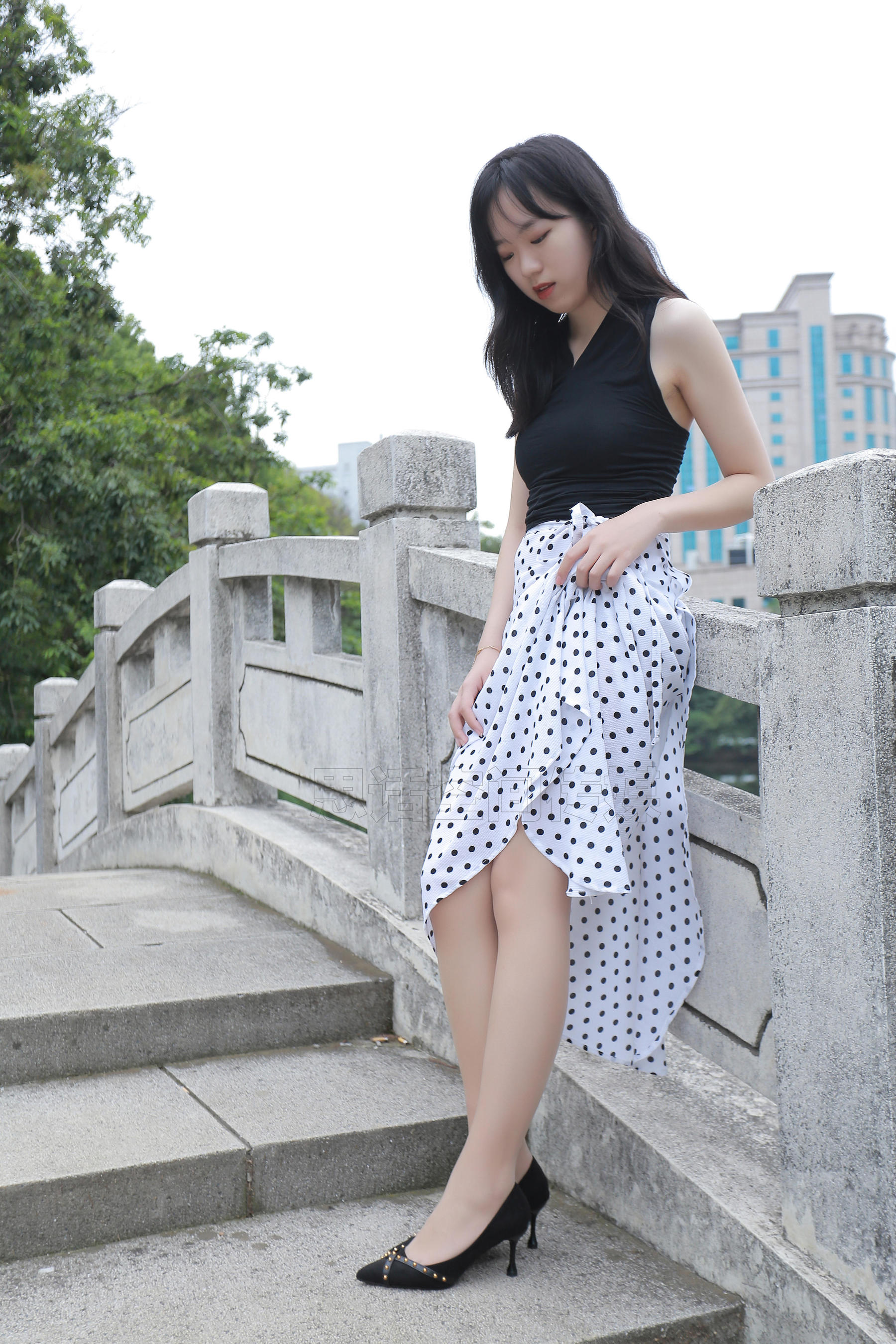 [思话SiHua] SH133 琦琦 温婉淑女游公园