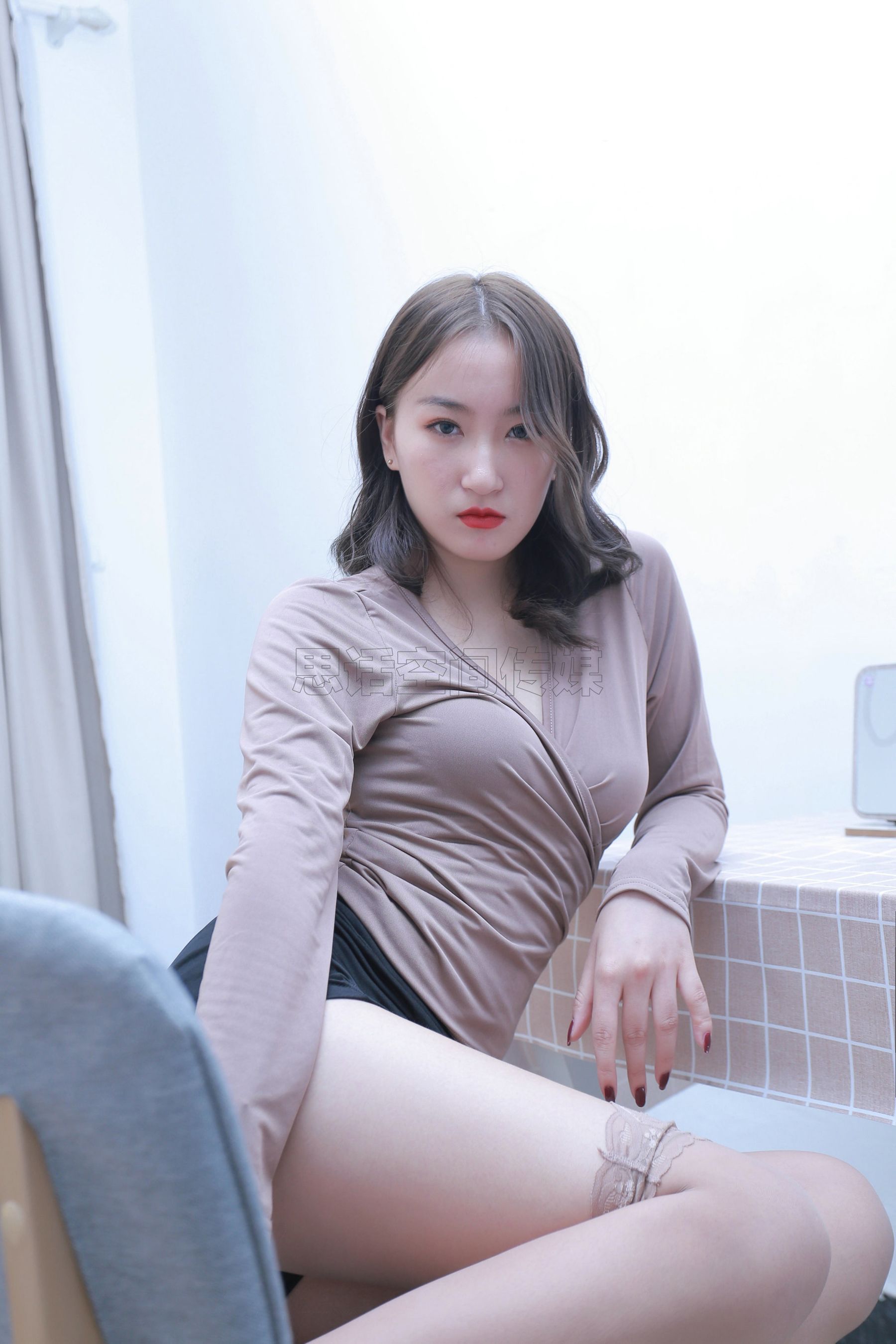 [思话SiHua] SH170 Reya 闲暇日子高筒肉丝的小欢愉