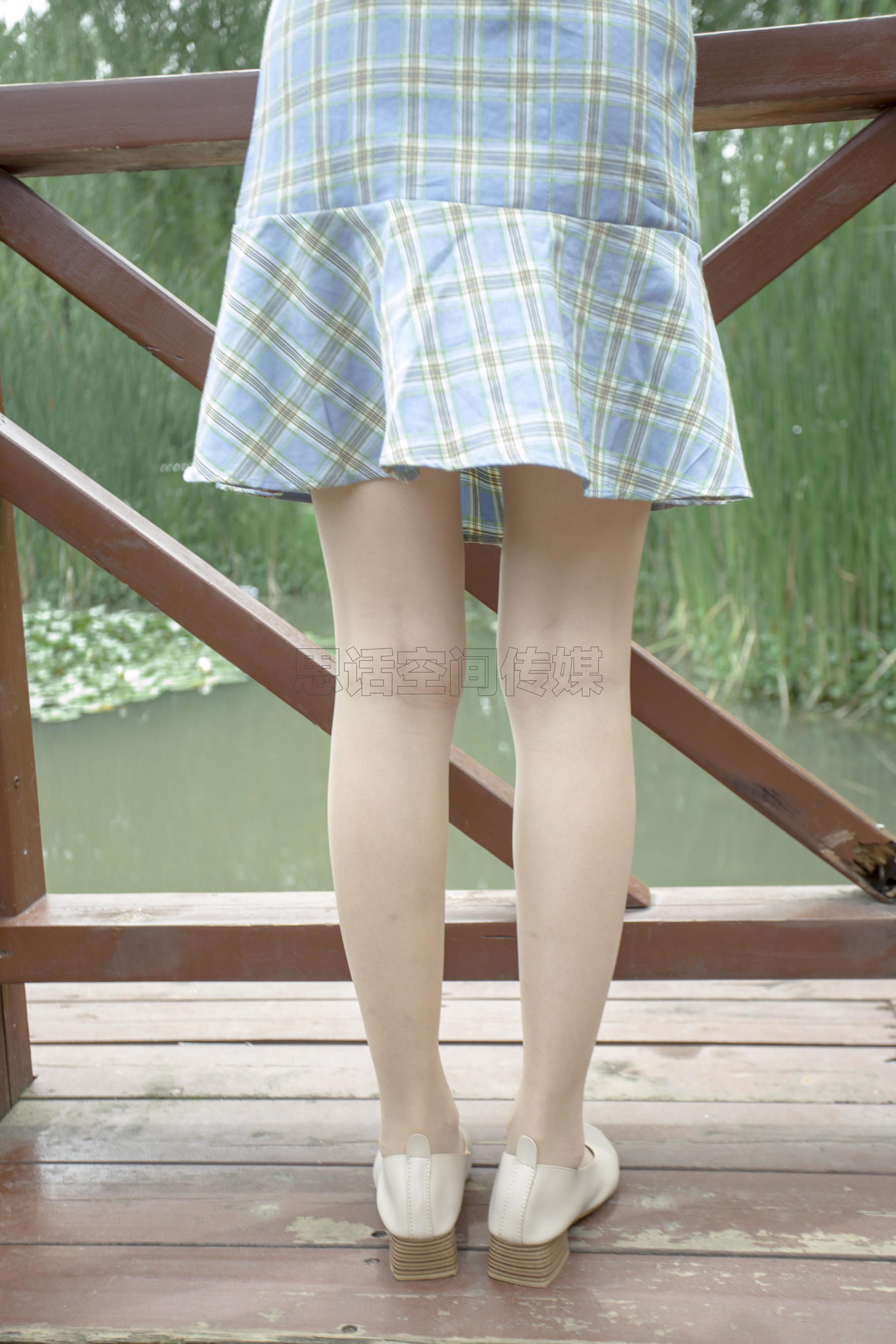 [思话SiHua] SH173 诗诗 旗袍肉丝女孩逛公园
