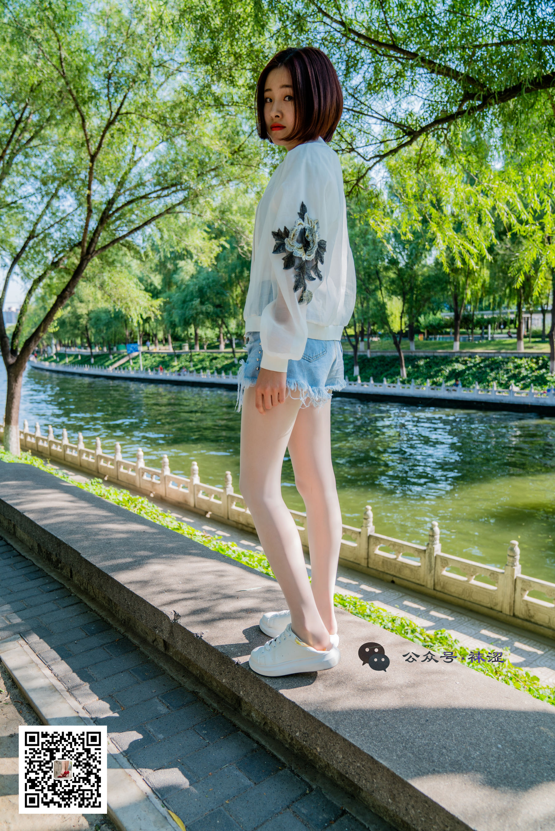[袜涩] VOL.010  当穿白丝的妹子遇到大叔