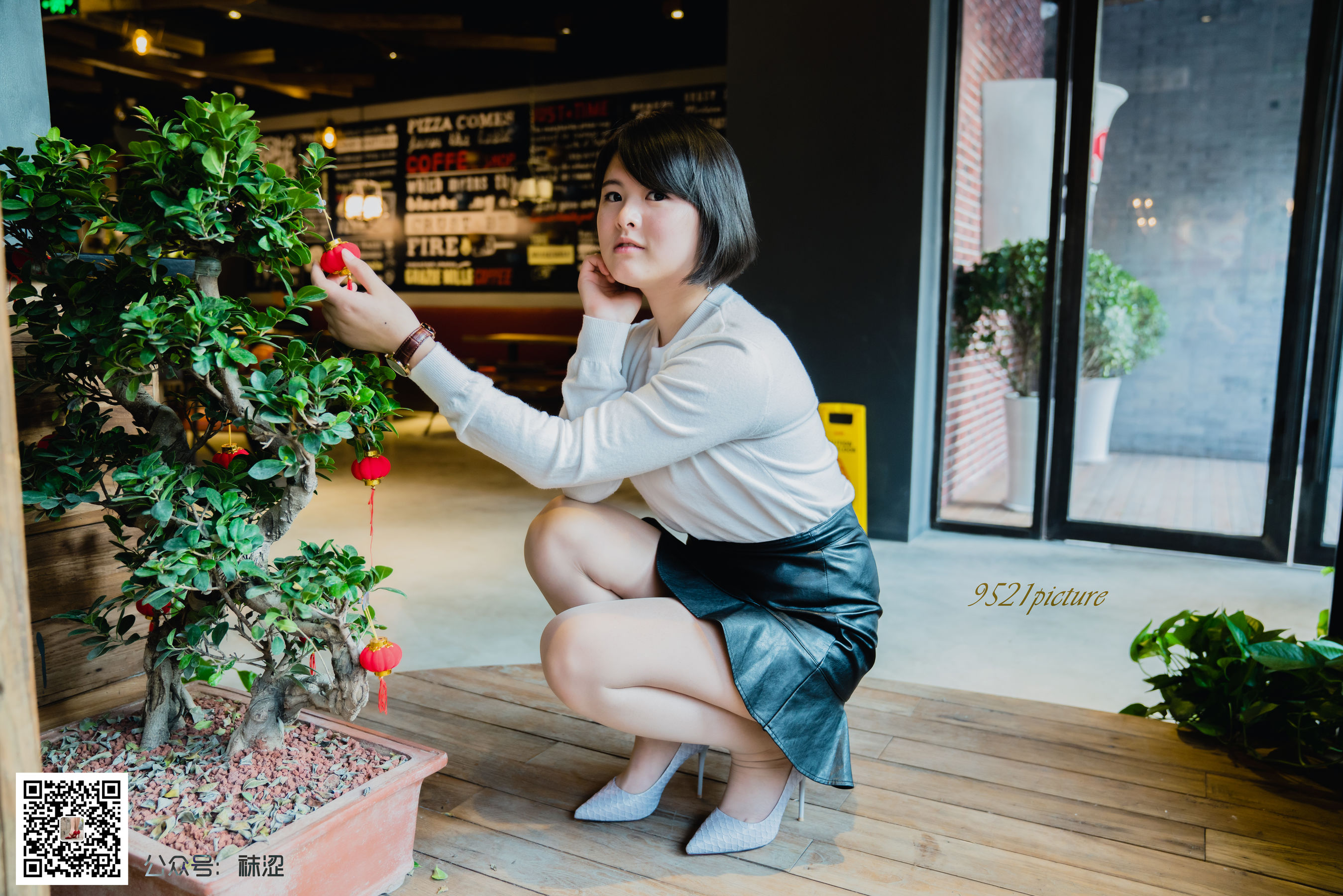 [袜涩] VOL.014  新模瑞拉咖啡店