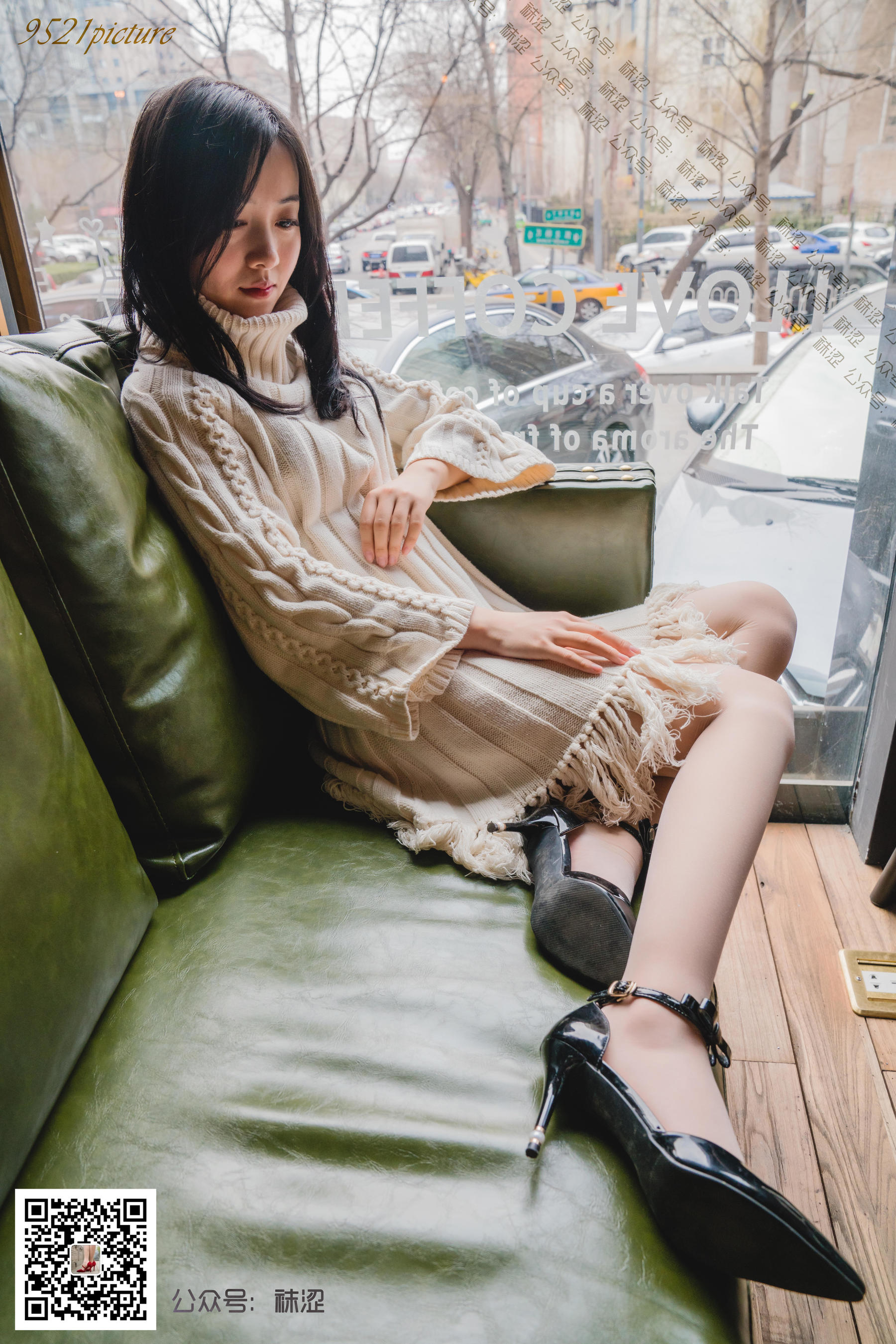 [袜涩] VOL.023 莎莎 温柔毛衣与肤色丝袜
