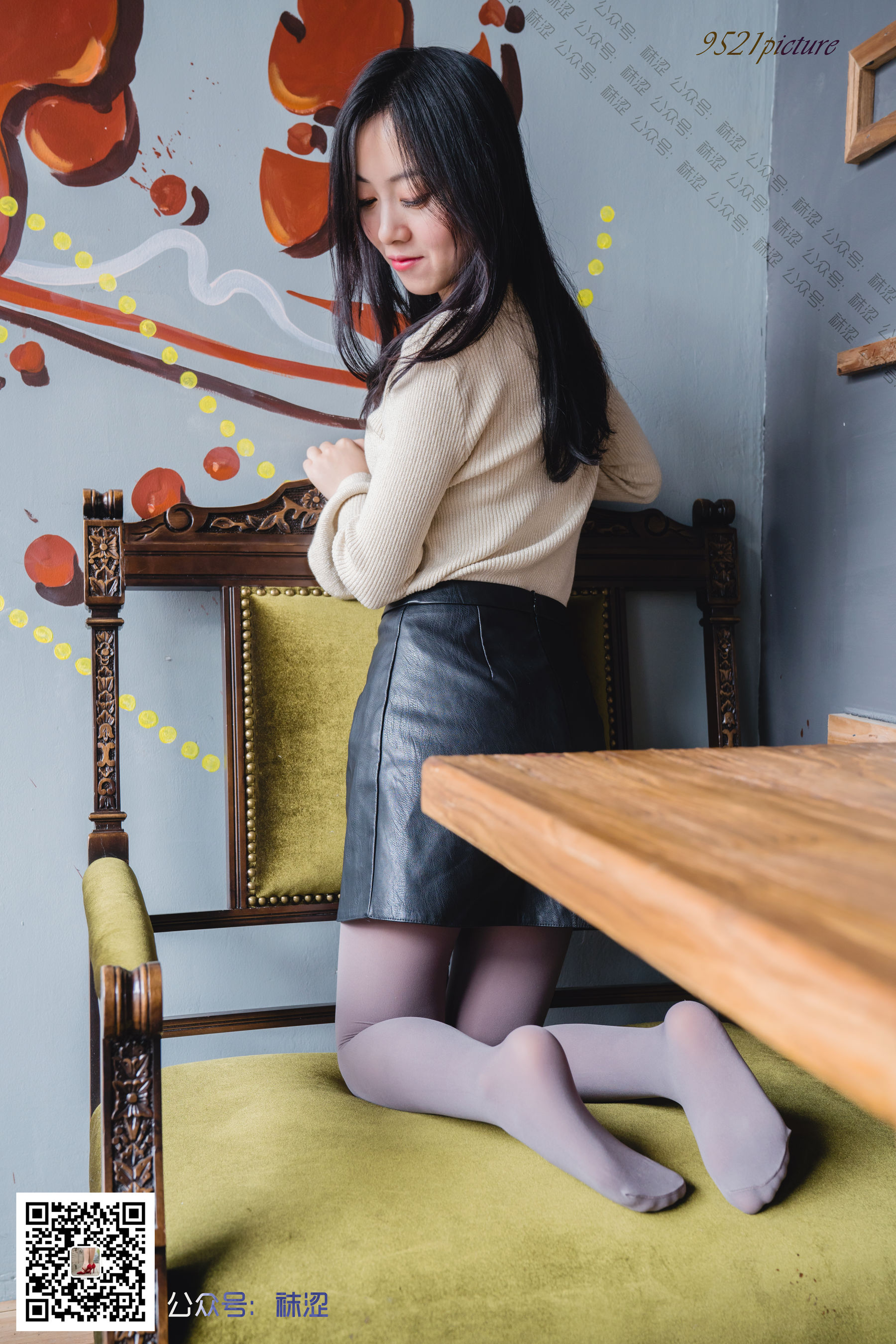 [袜涩] VOL.025 莎莎 灰丝出镜