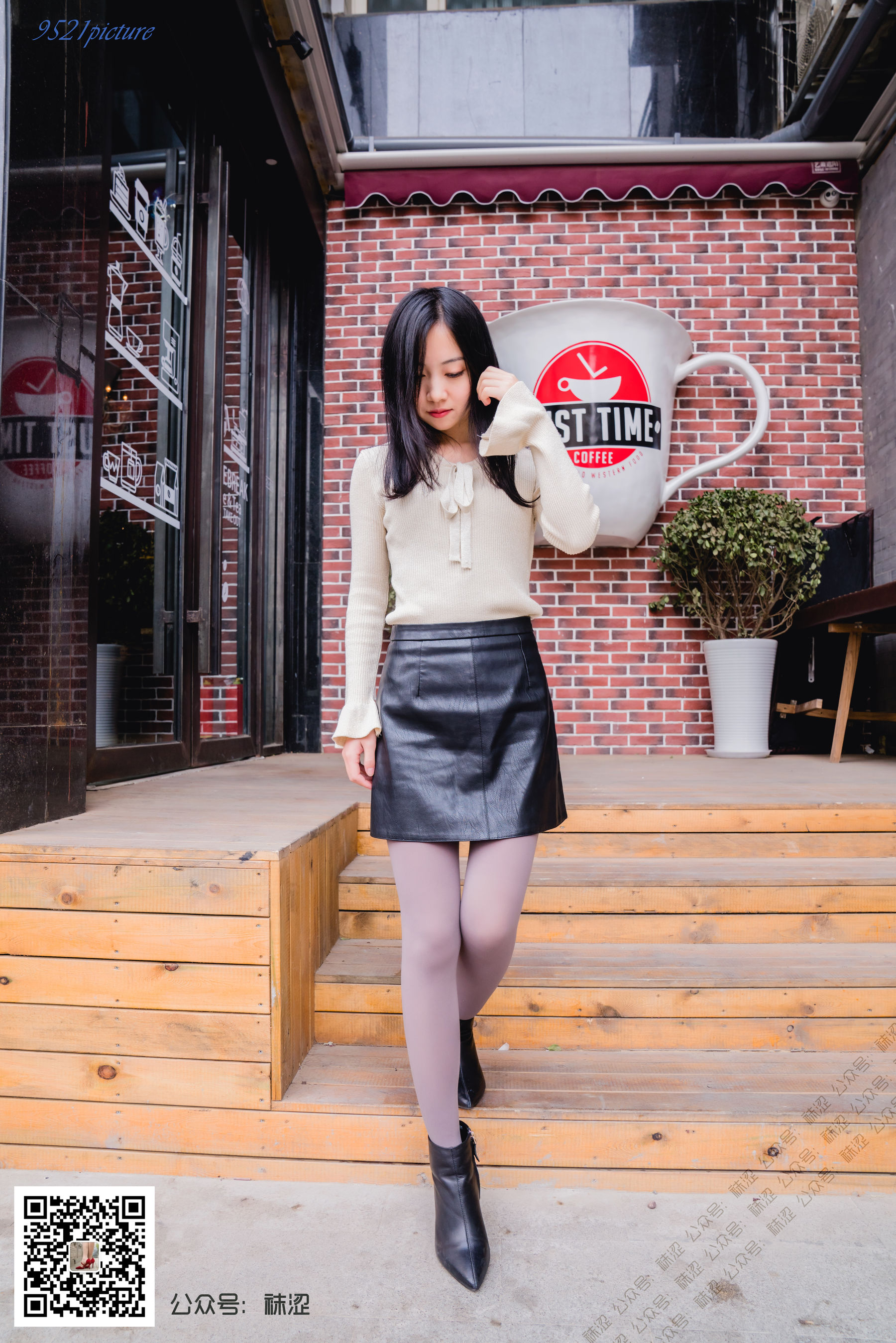 [袜涩] VOL.025 莎莎 灰丝出镜