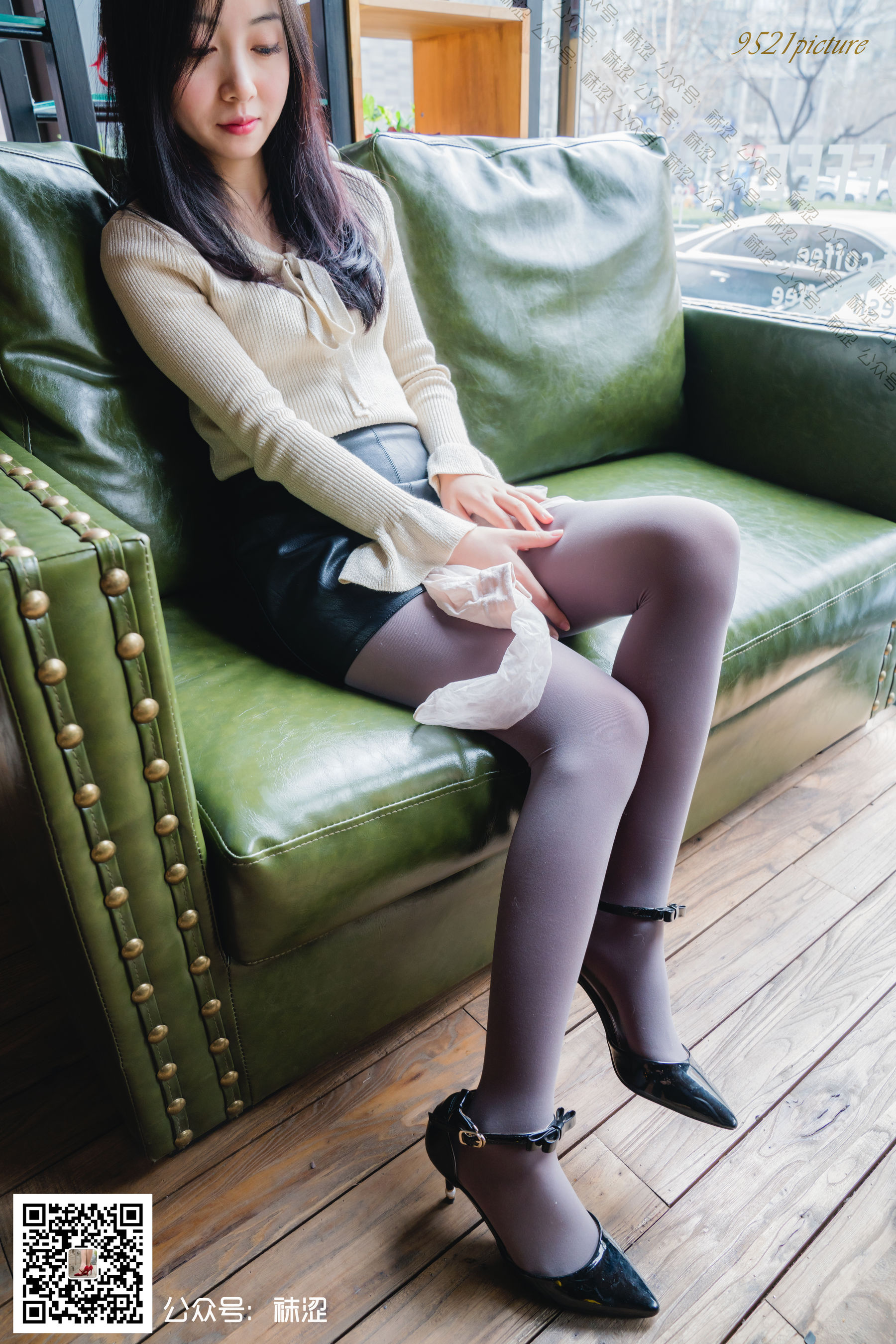 [袜涩] VOL.025 莎莎 灰丝出镜