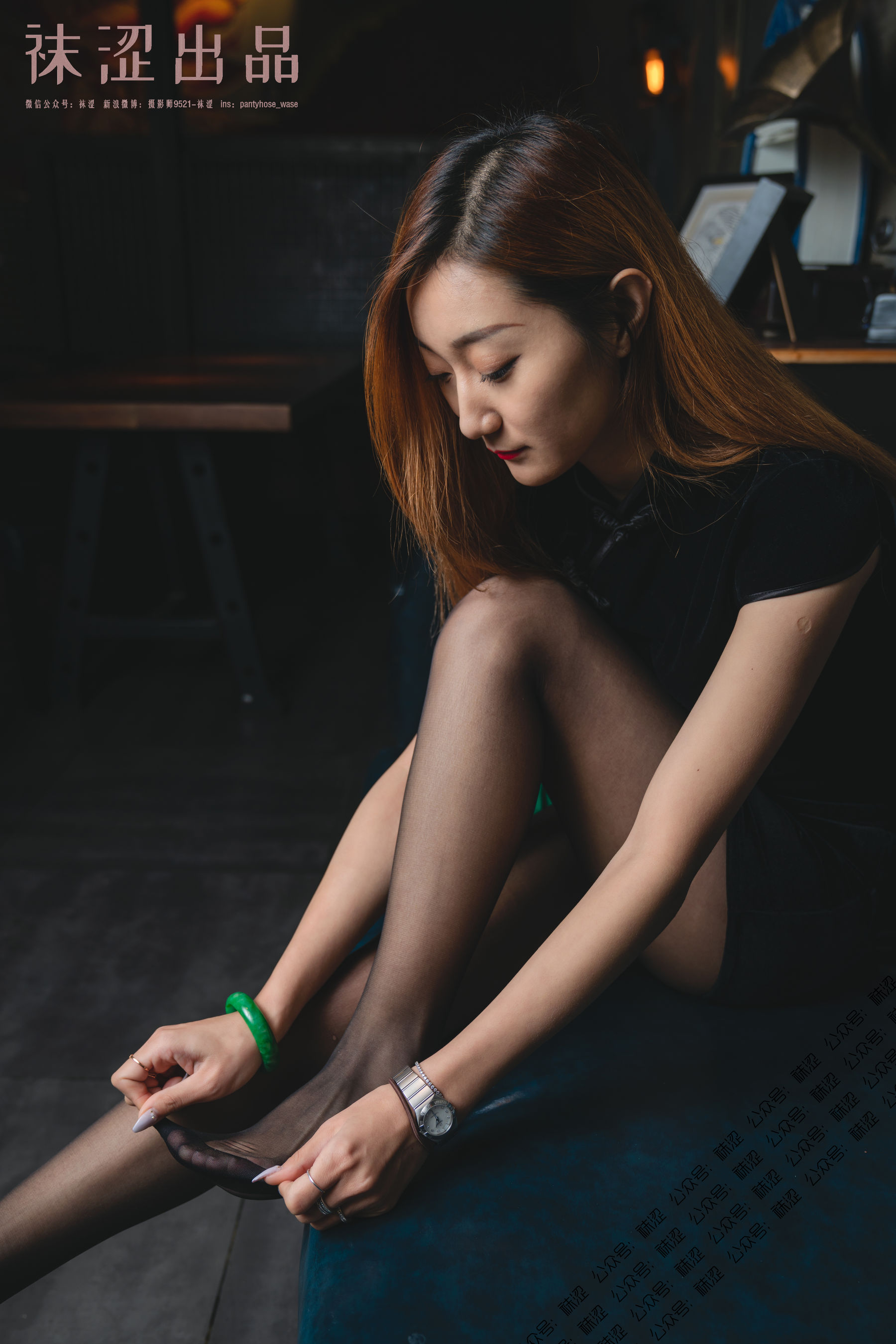 [袜涩] VOL.054 刘哈哈 黑丝小旗袍